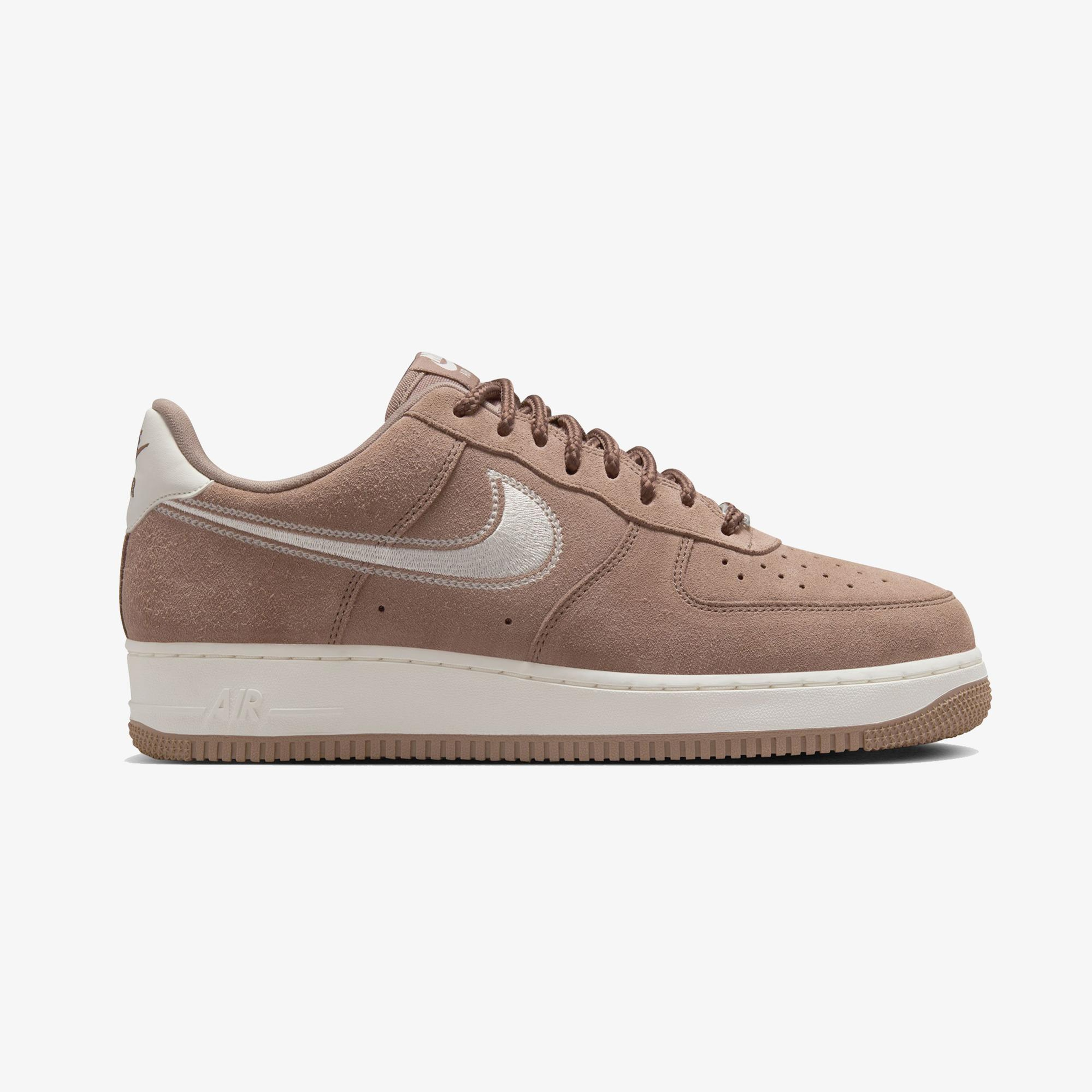Nike Air Force 1 '07 LV8 Erkek Kahverengi Spor Ayakkabı
