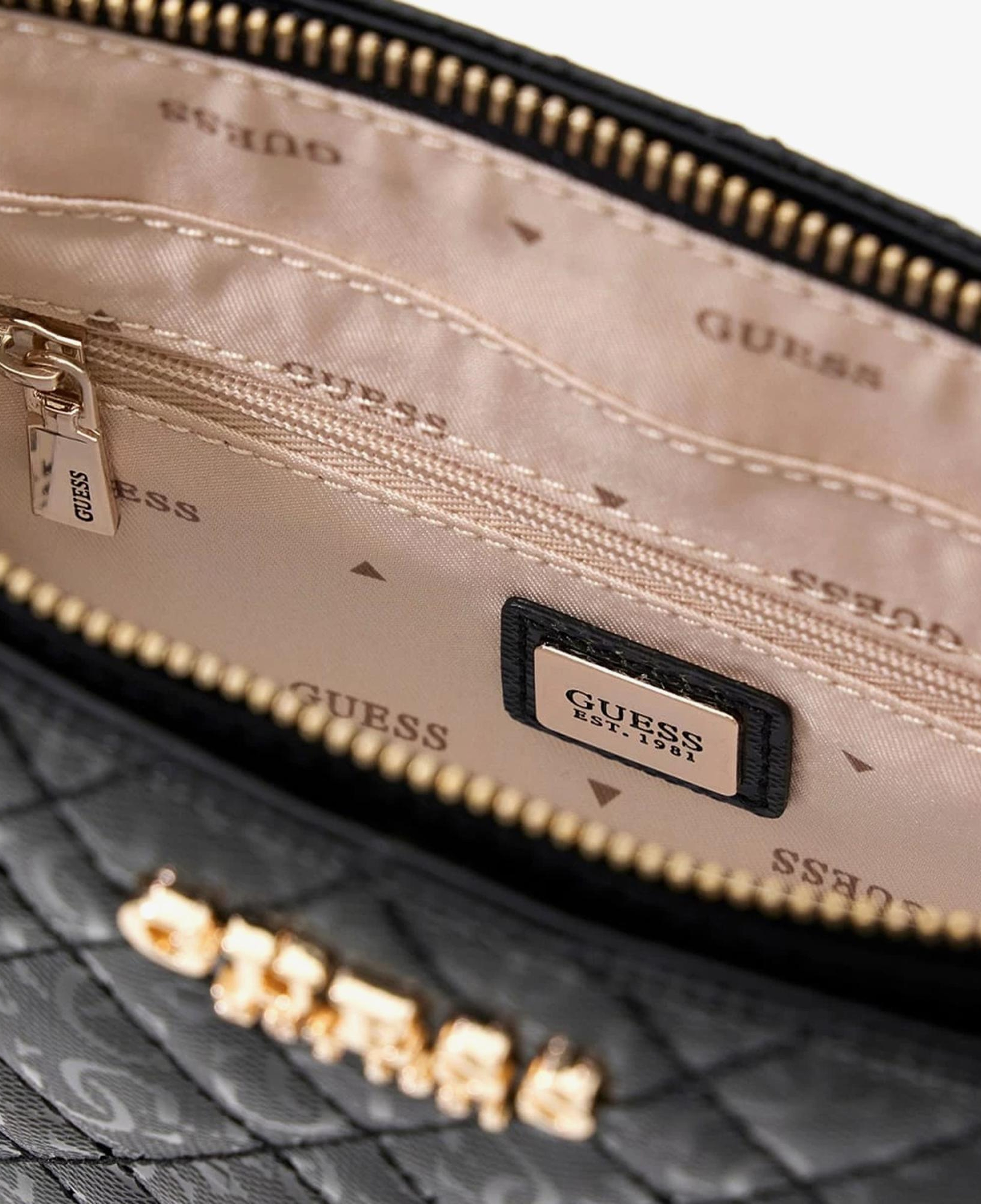 Guess Isemay Çapraz Askılı Kadın Siyah Omuz Çantası