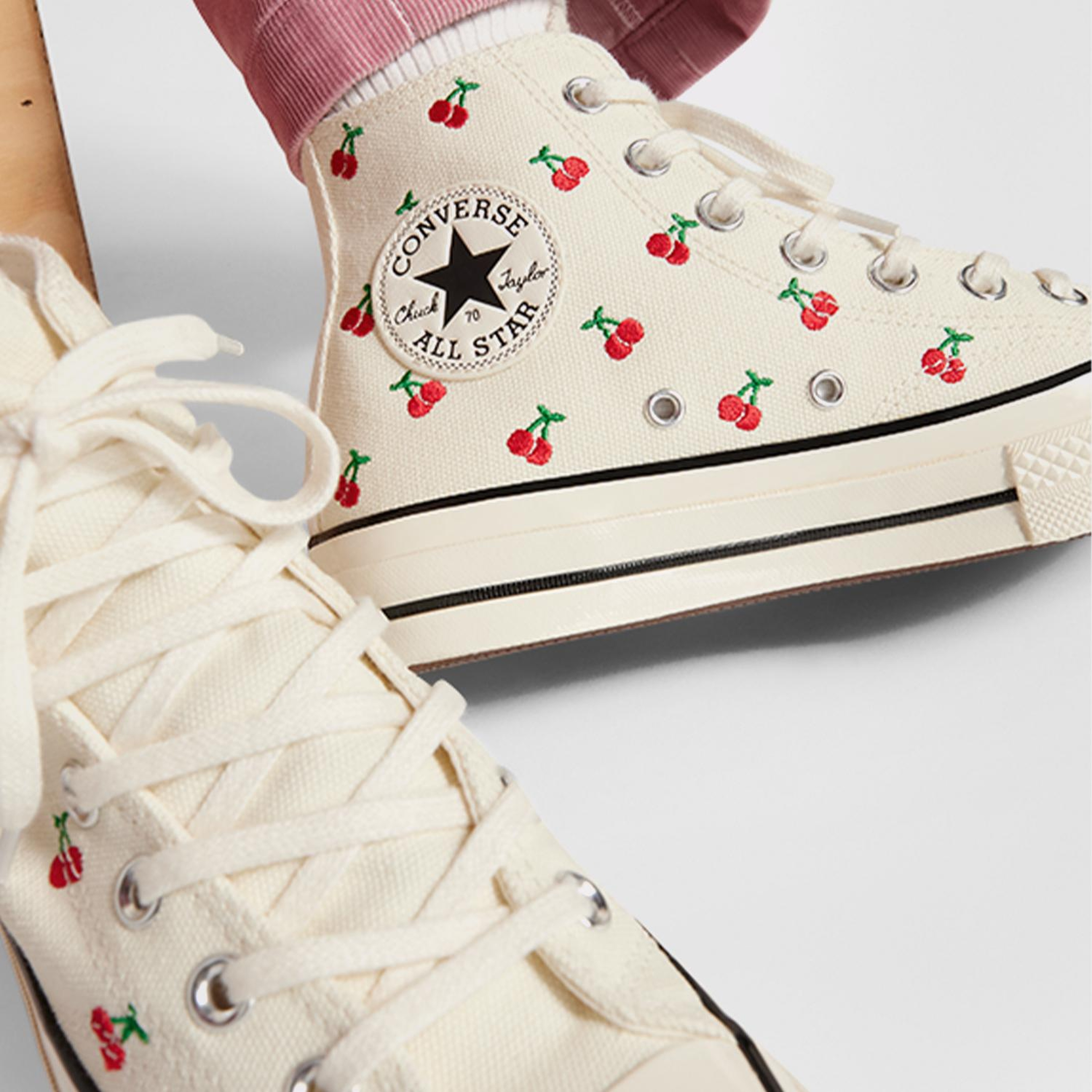 Converse Chuck 70 Cherries Kadın Krem Sneaker