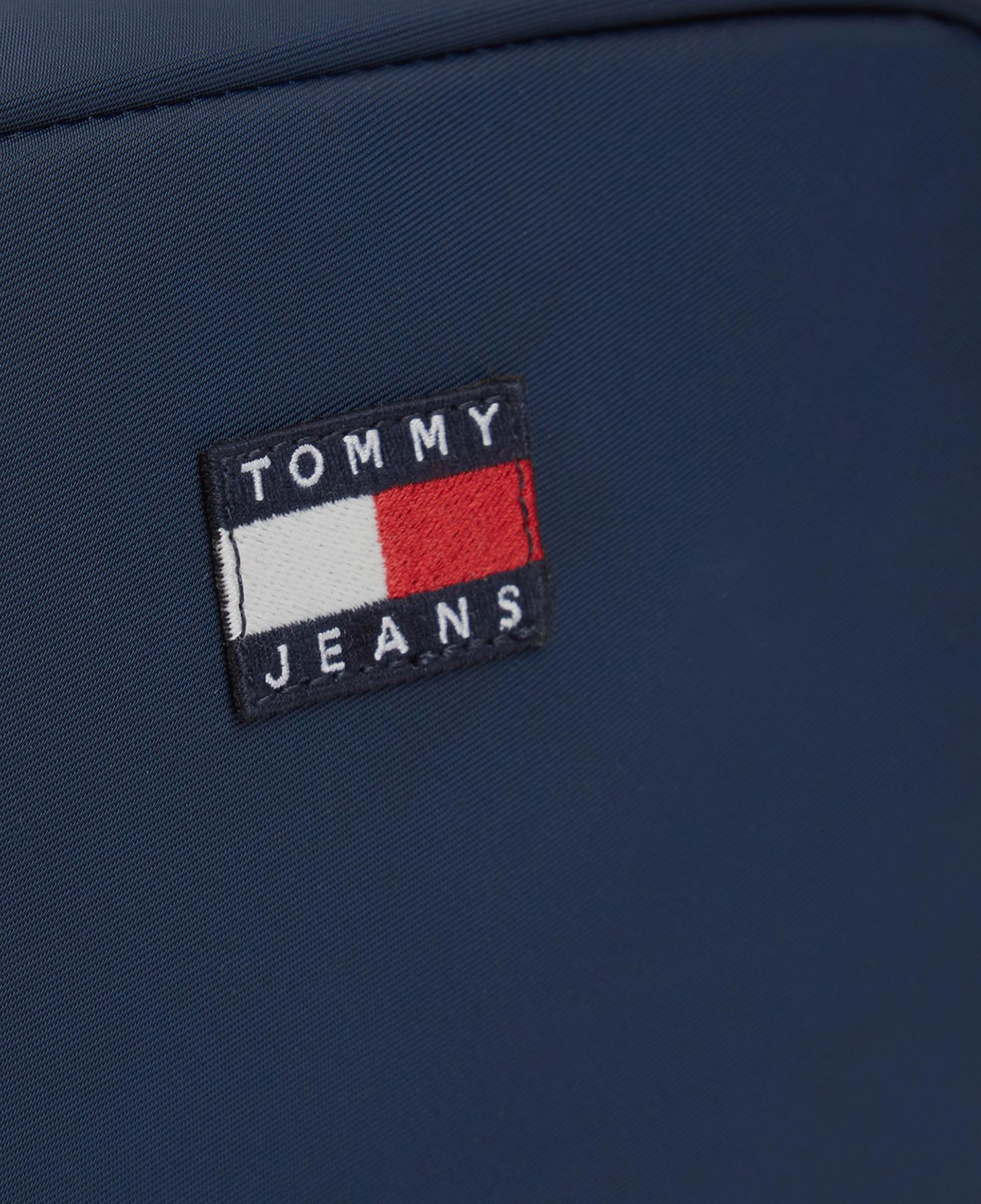 Tommy Hilfiger Essential Daily Kadın Lacivert Çapraz Çanta