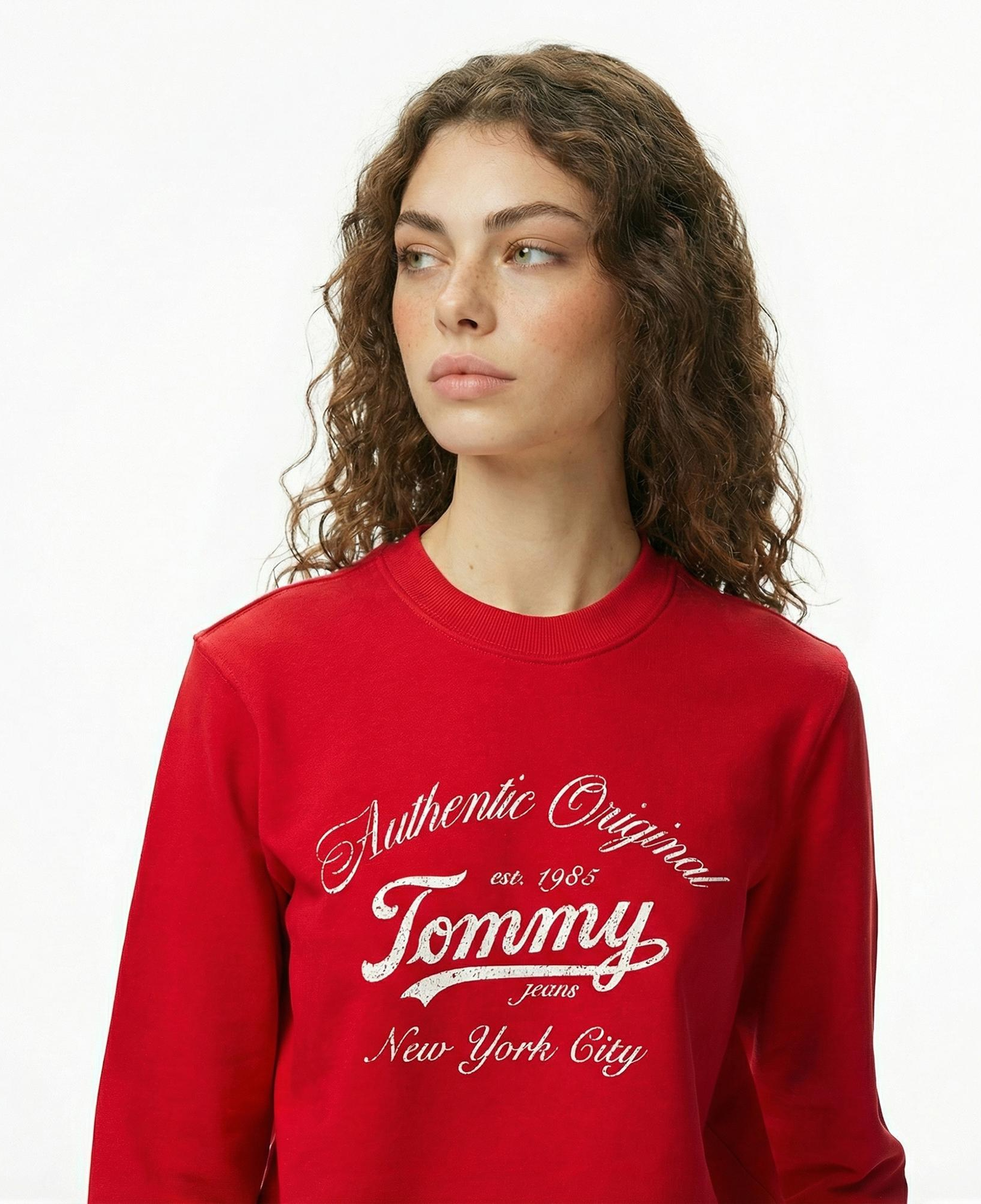 Tommy Jeans Regular Essential Logo Kadın Kırmızı Sweatshirt