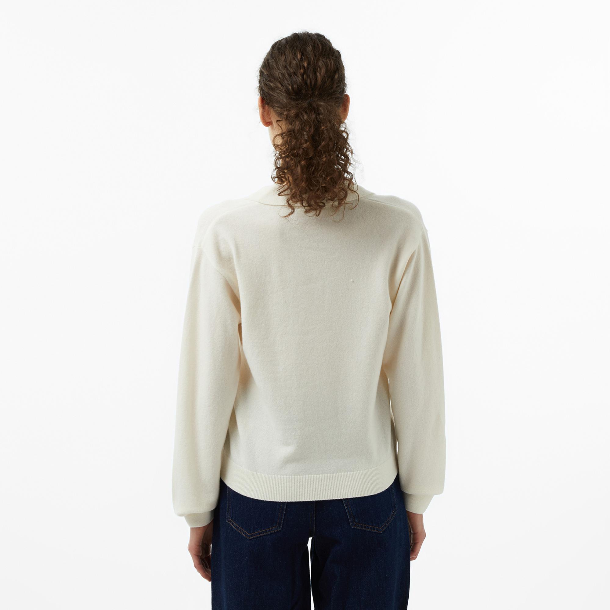 Lacoste Kadın Classic Fit Polo Yaka Krem Kazak