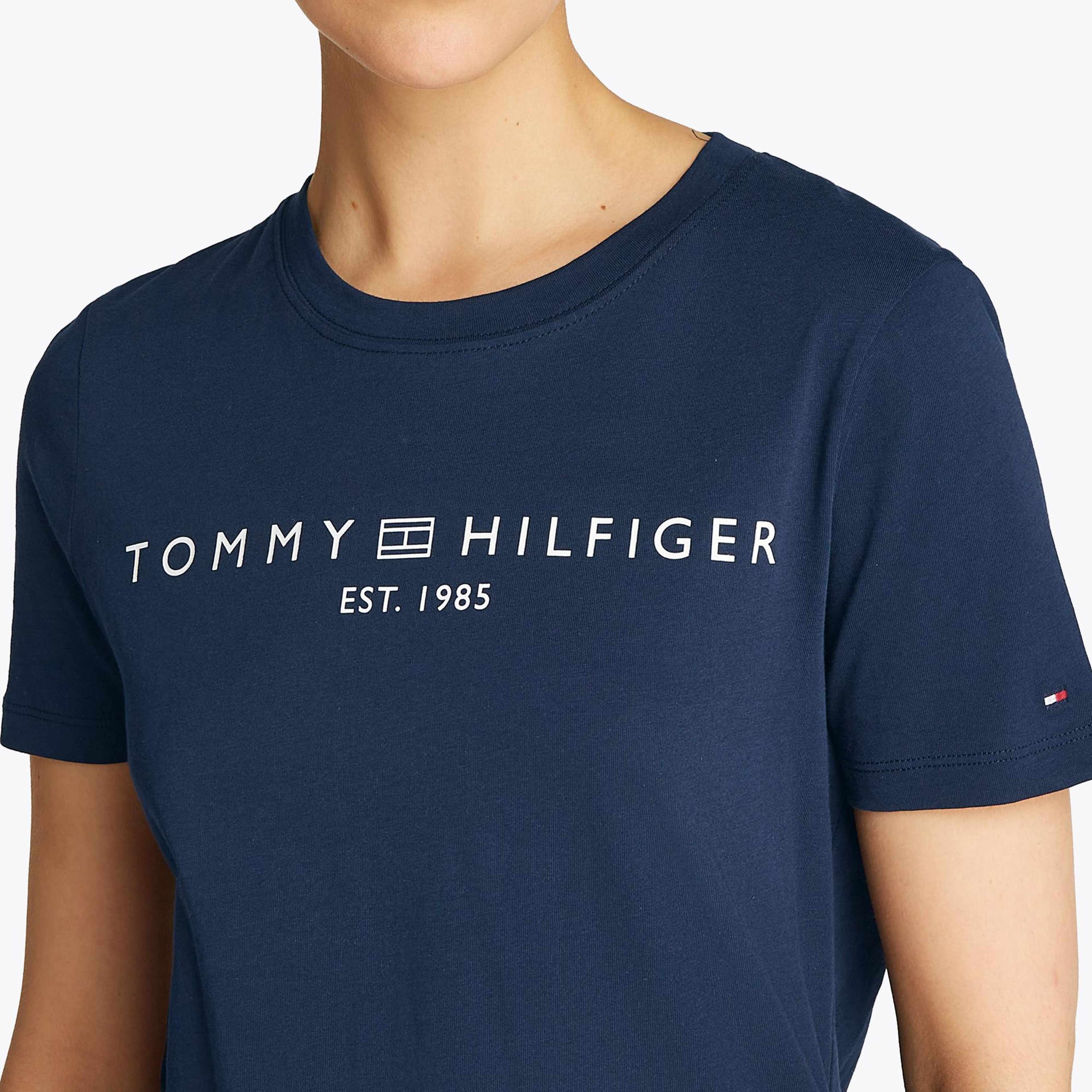 Tommy Hilfiger Corp Logo Kadın Lacivert Crop T-Shirt
