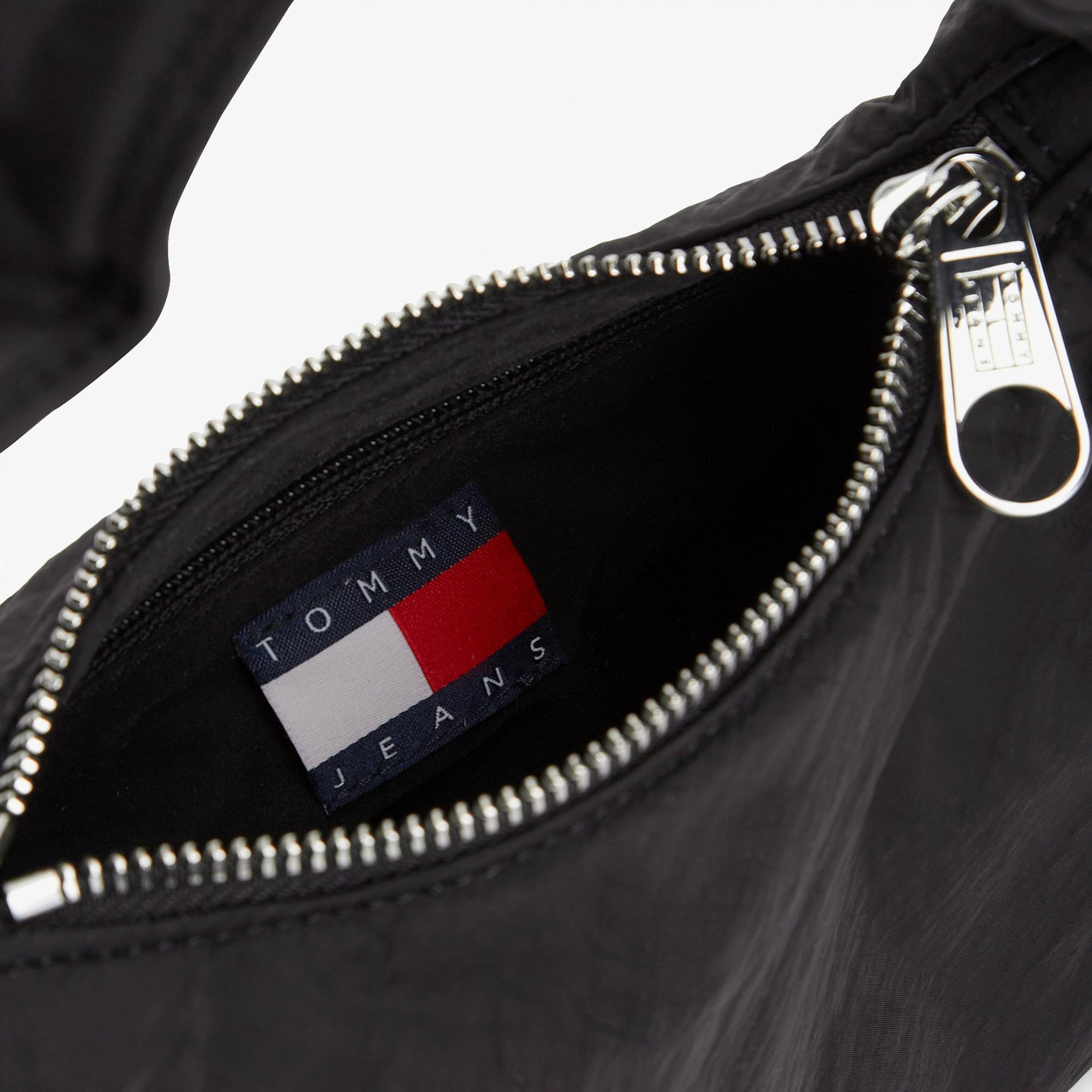 Tommy Hilfiger Casual Kadın Siyah Omuz Çantası