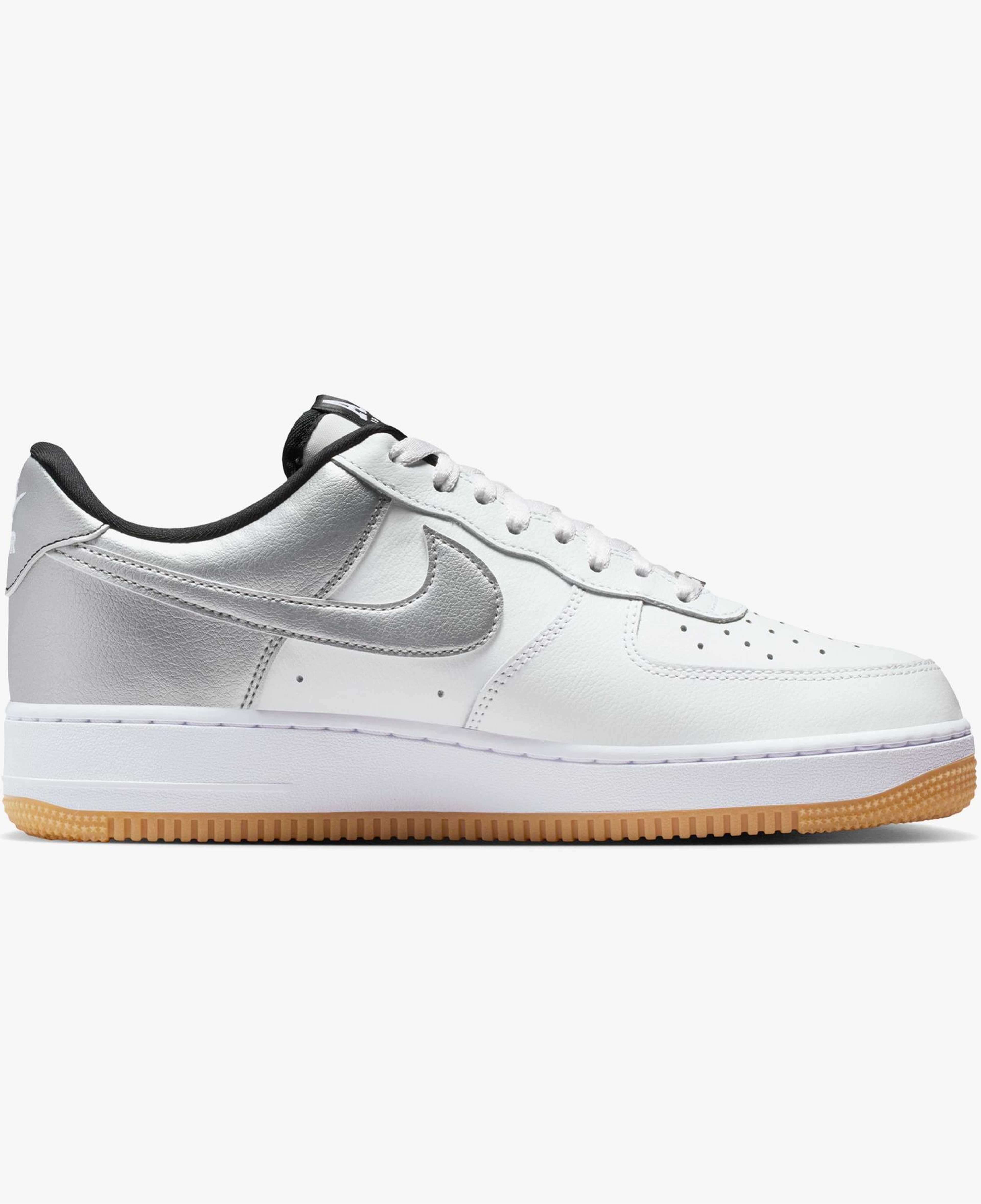 Nike Air Force 1 '07 LV8 Erkek Beyaz Spor Ayakkabı