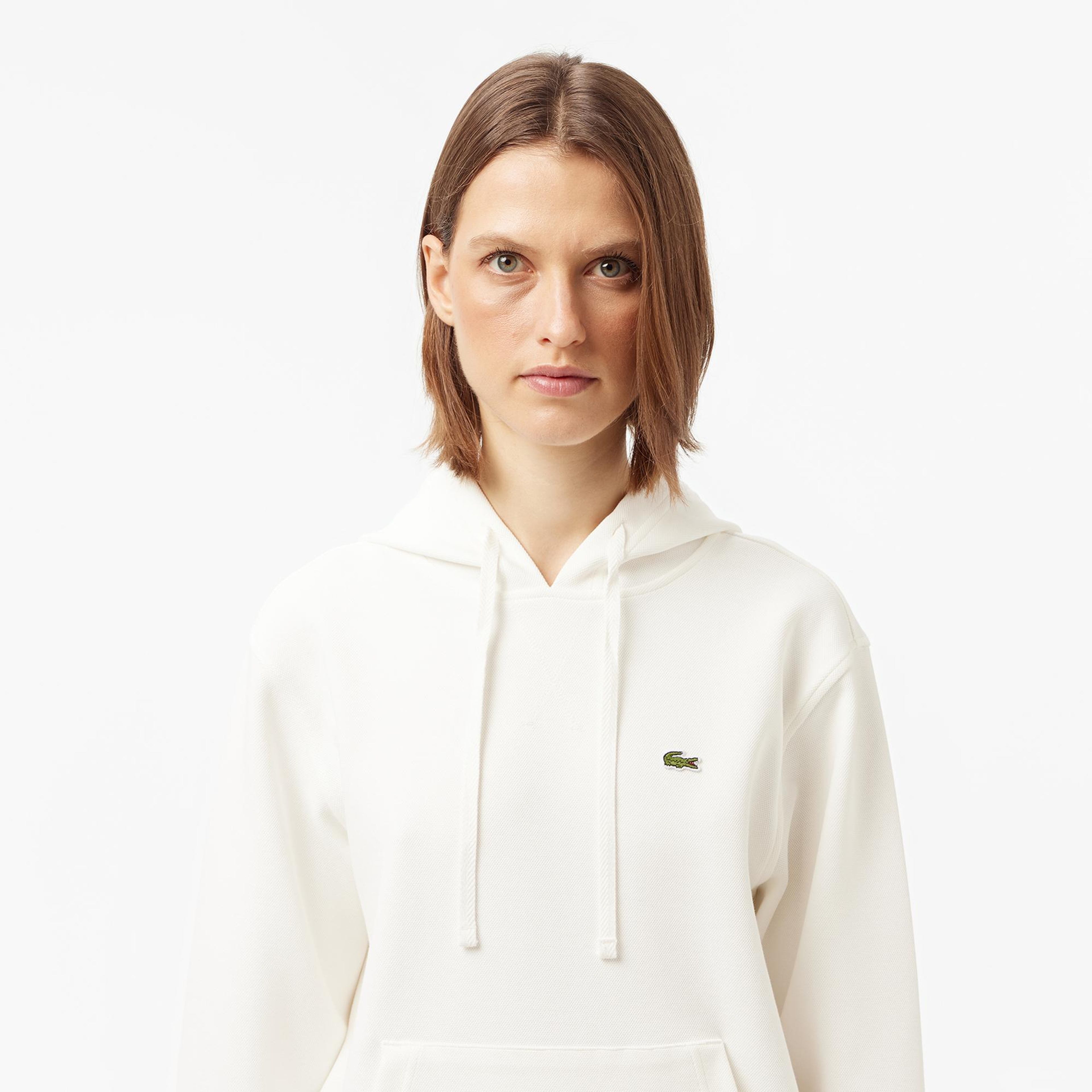 Lacoste Kadın Relaxed Fit Kapüşonlu Beyaz Sweatshirt