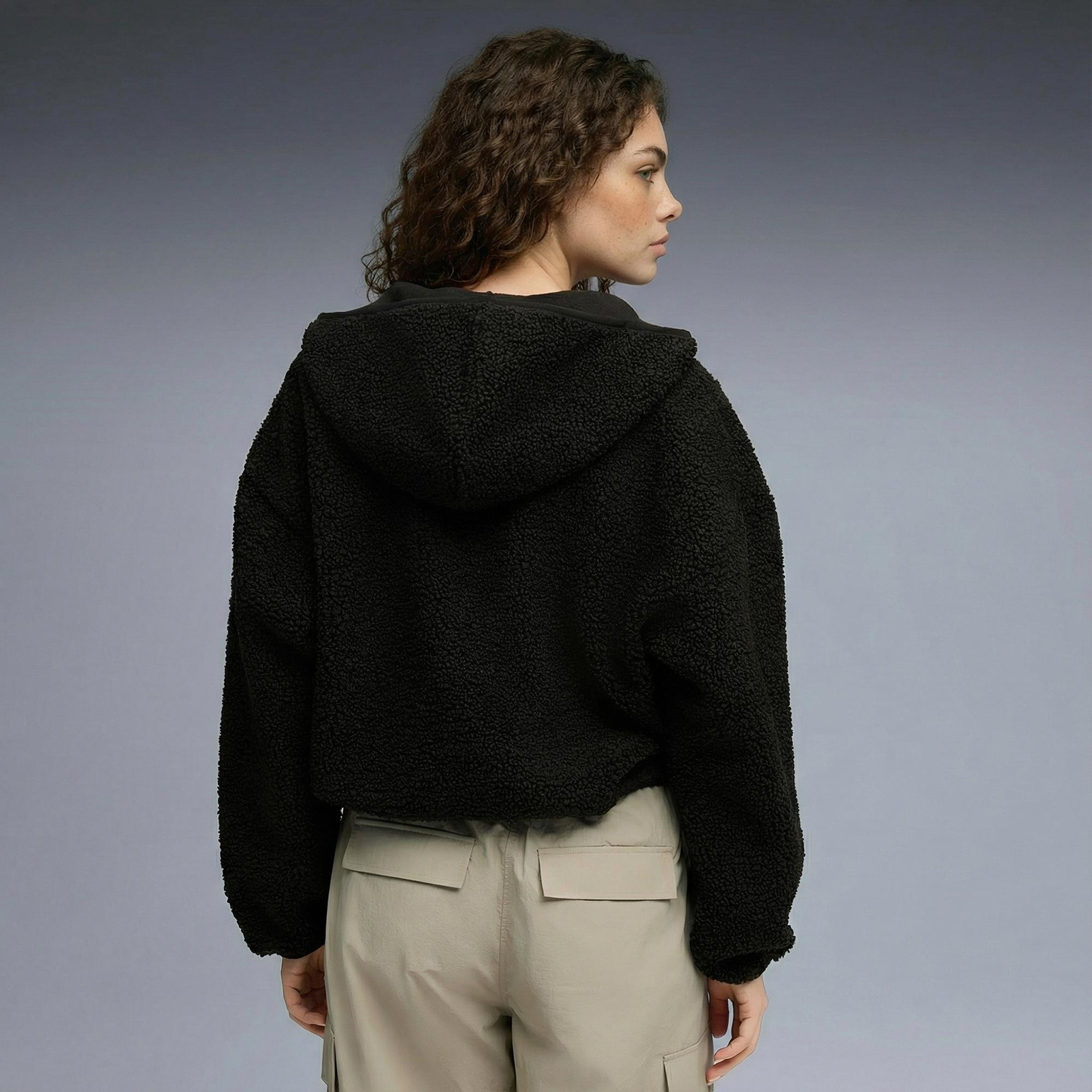 Puma Wardrobe Essential Polar FL  Kadın Siyah Sweatshirt