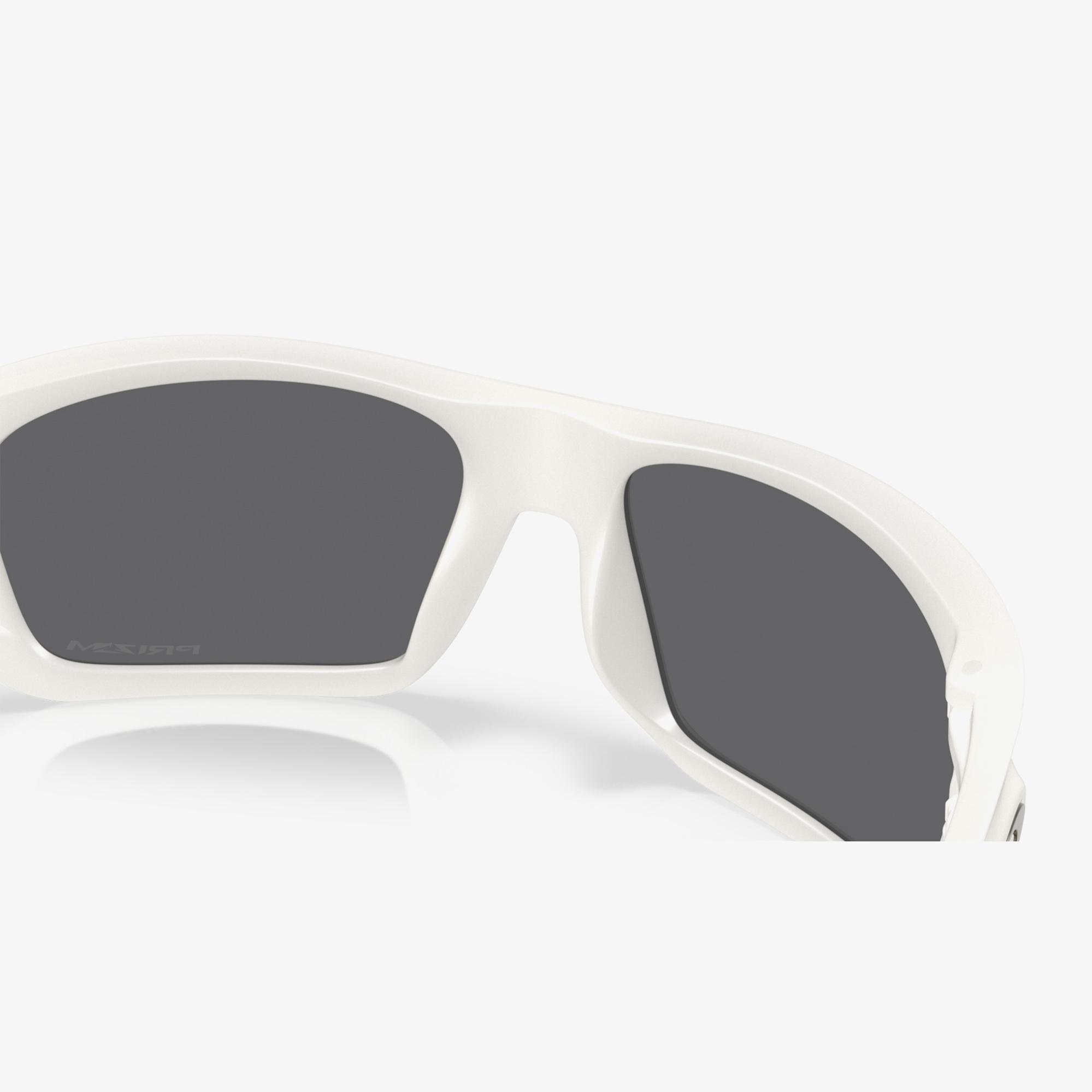 Oakley OO9486 Erkek Beyaz Güneş Gözlüğü