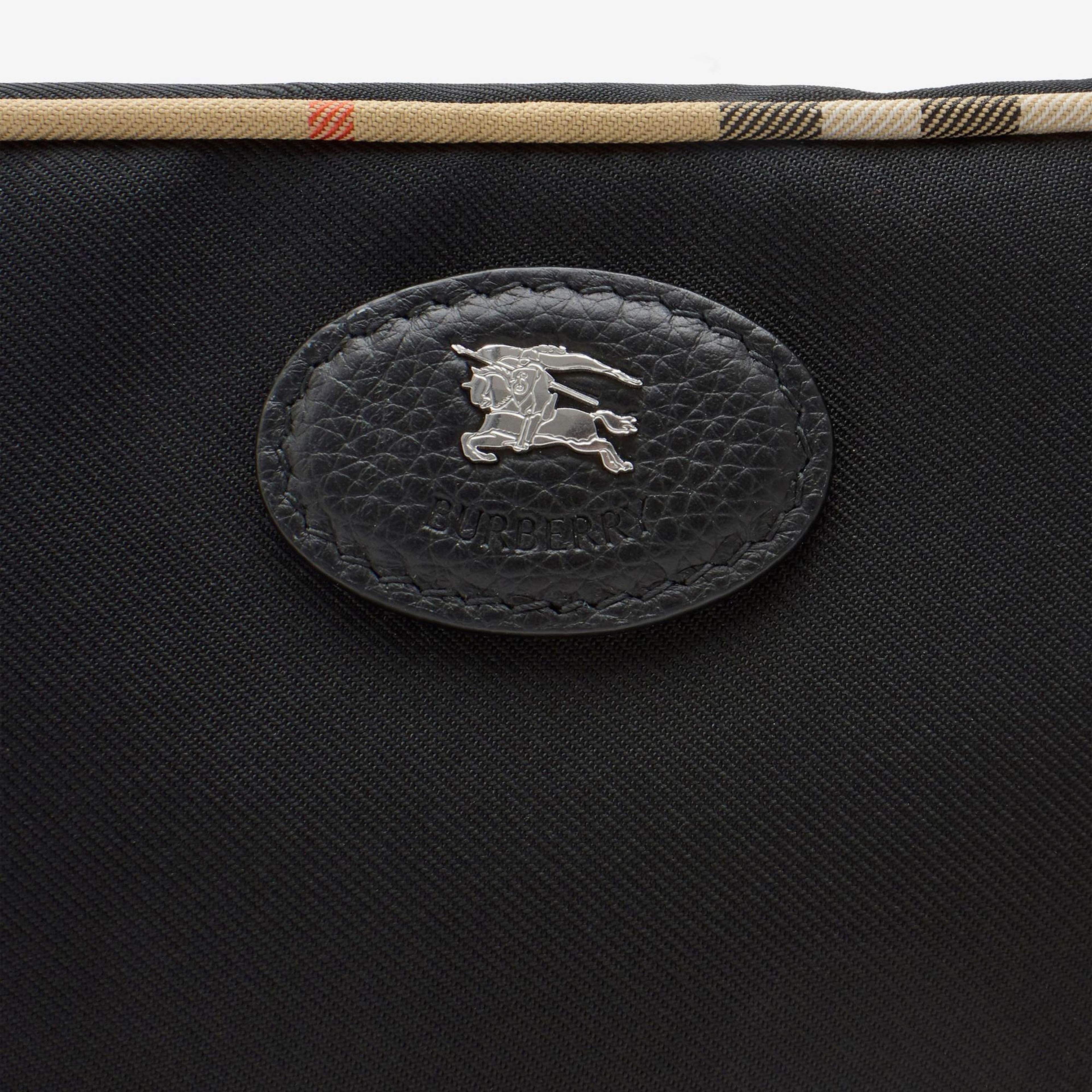 Burberry Medium Check Trim Travel Erkek Siyah El Çantası