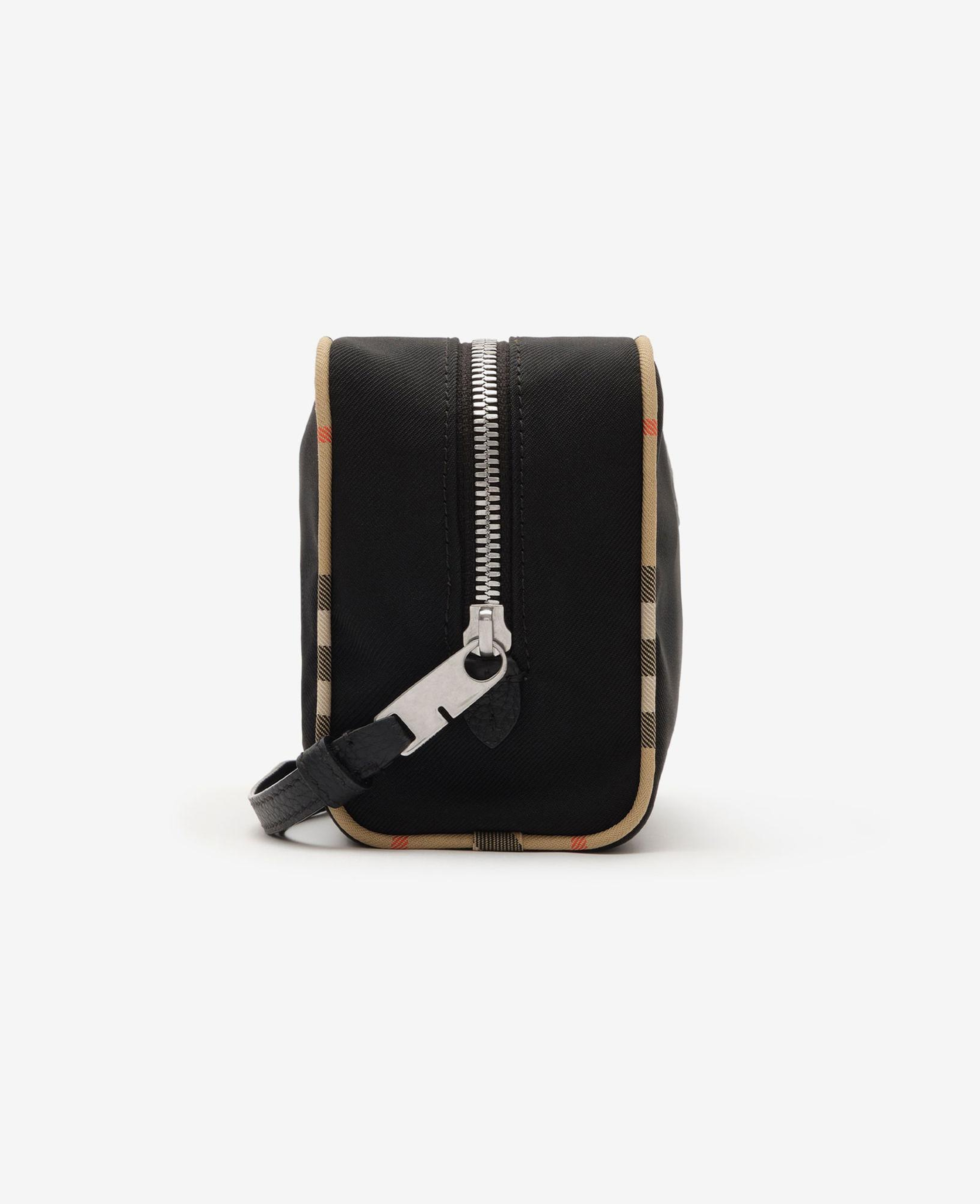 Burberry Medium Check Trim Travel Erkek Siyah El Çantası