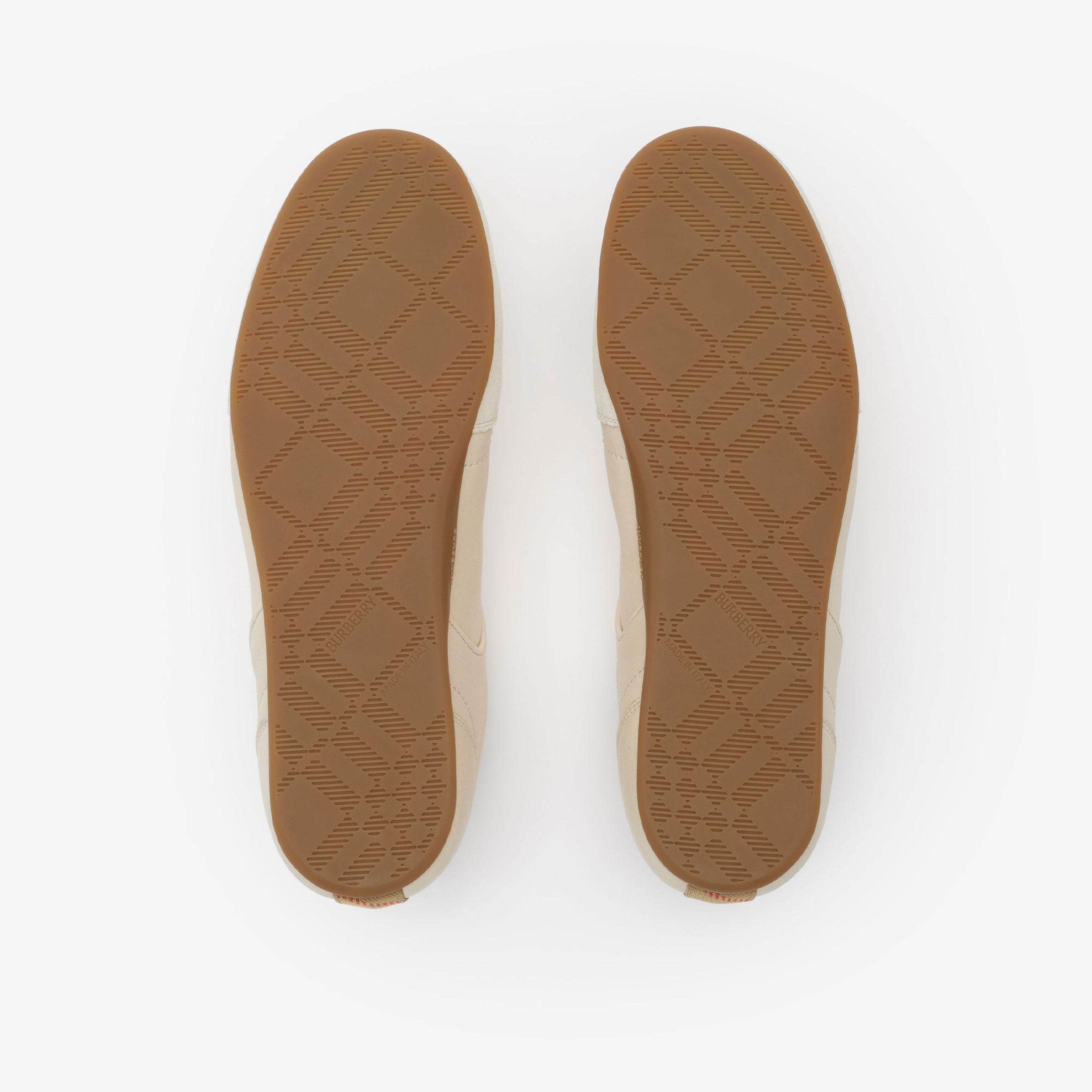 Burberry Leather Knight Runner Kadın Bej Sneaker