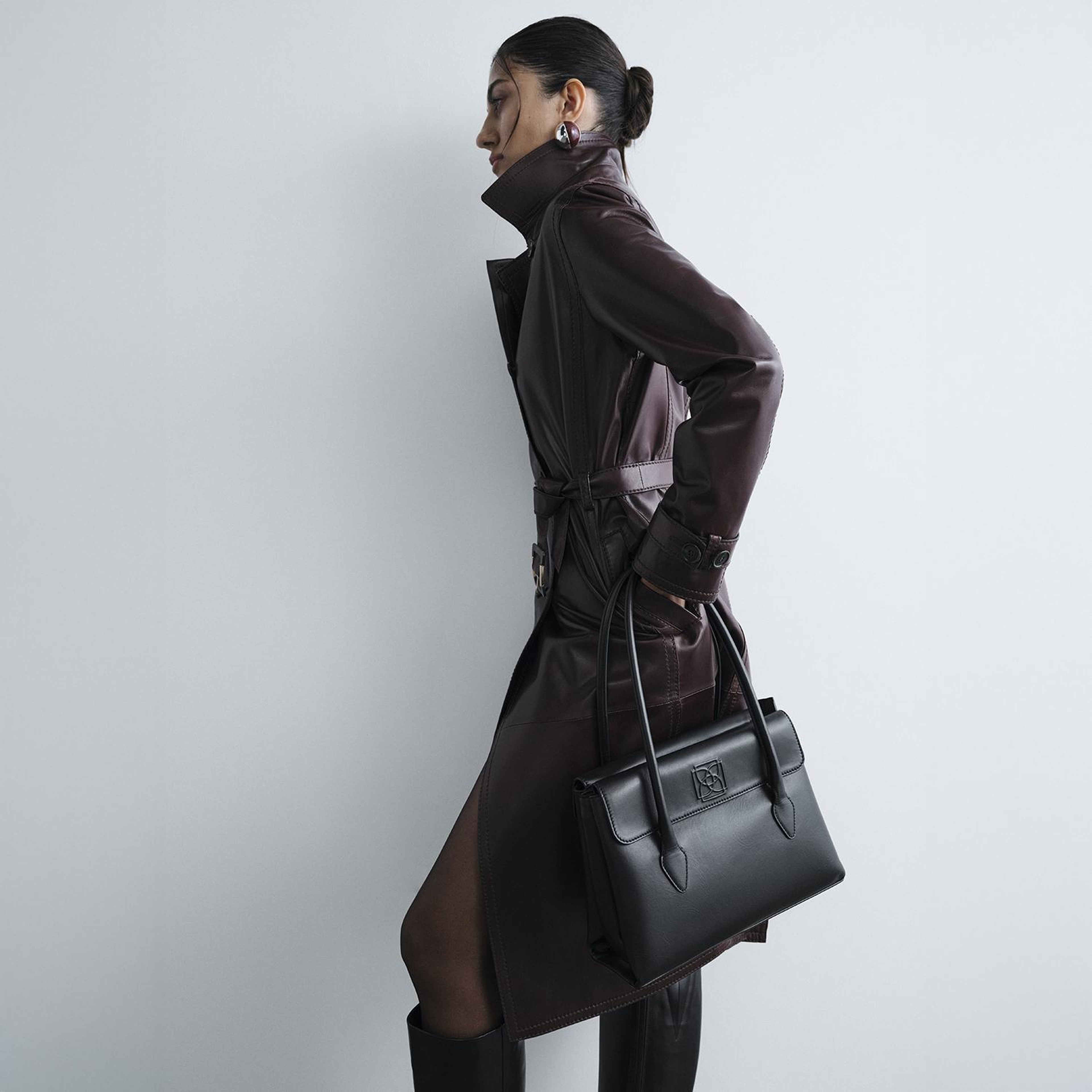 DESA Kadın Siyah Monogram Baskılı Deri Omuz Çantası