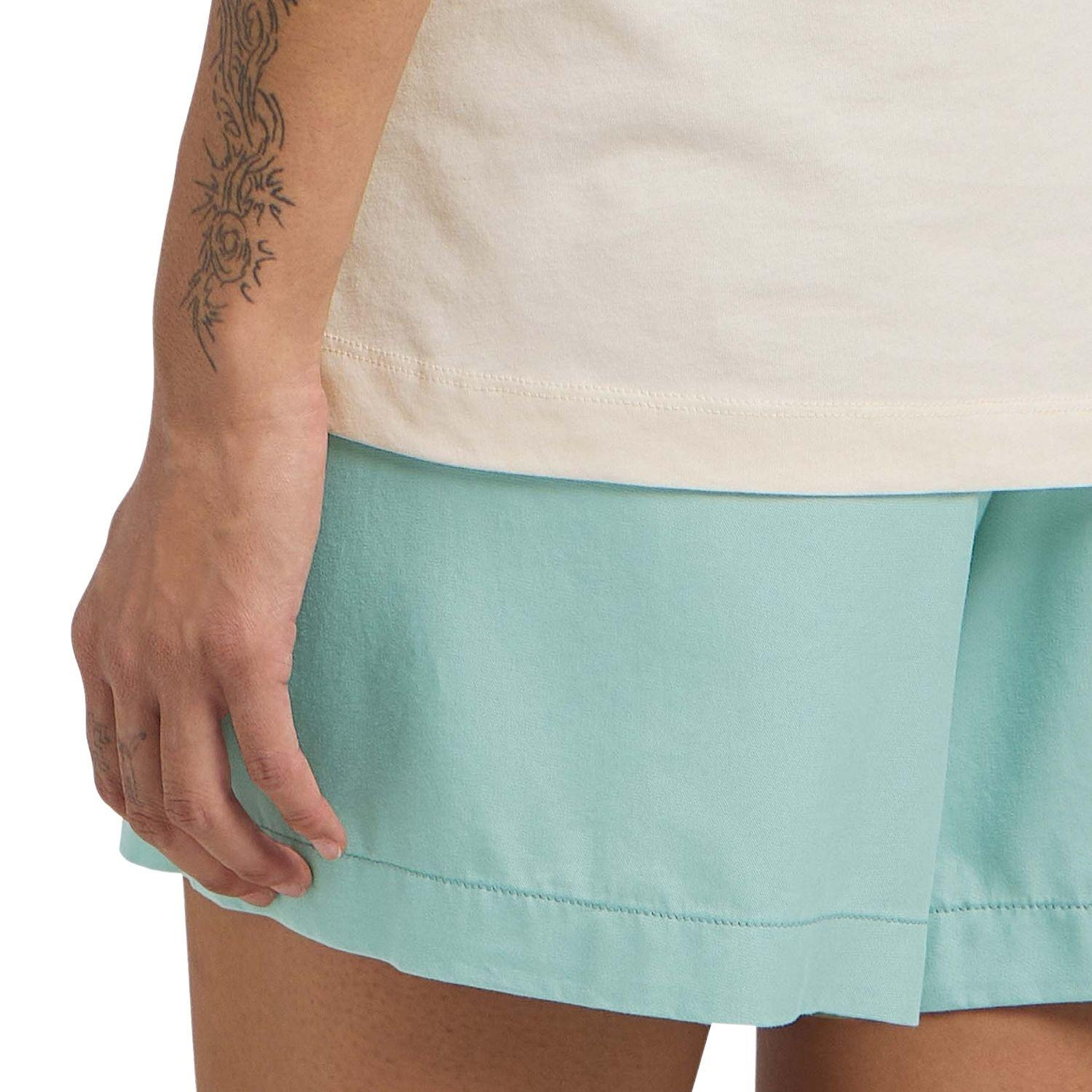 Jack Wolfskin Essential T Kadın Beyaz Tişört