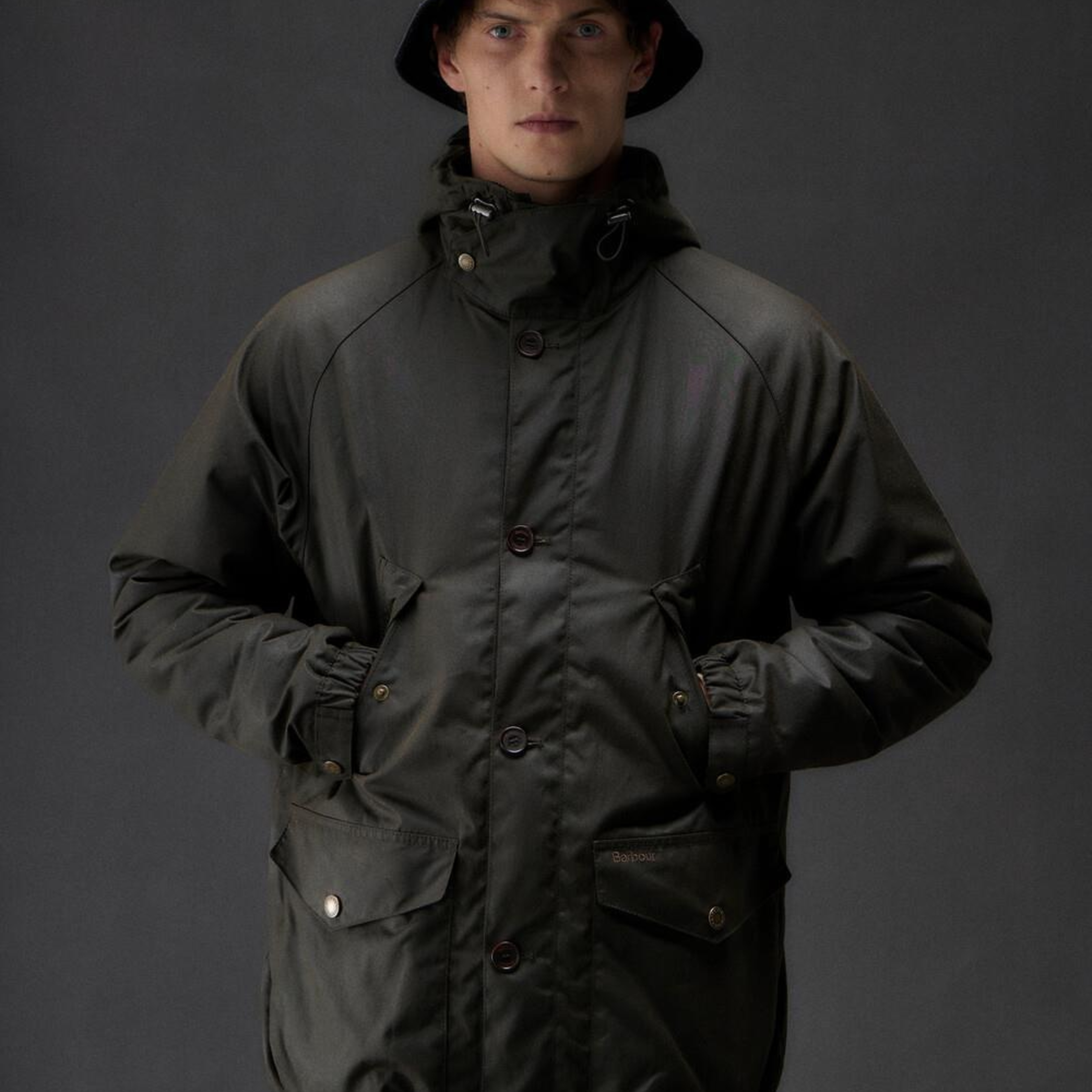 Barbour Field Yağlı Bucket Şapka