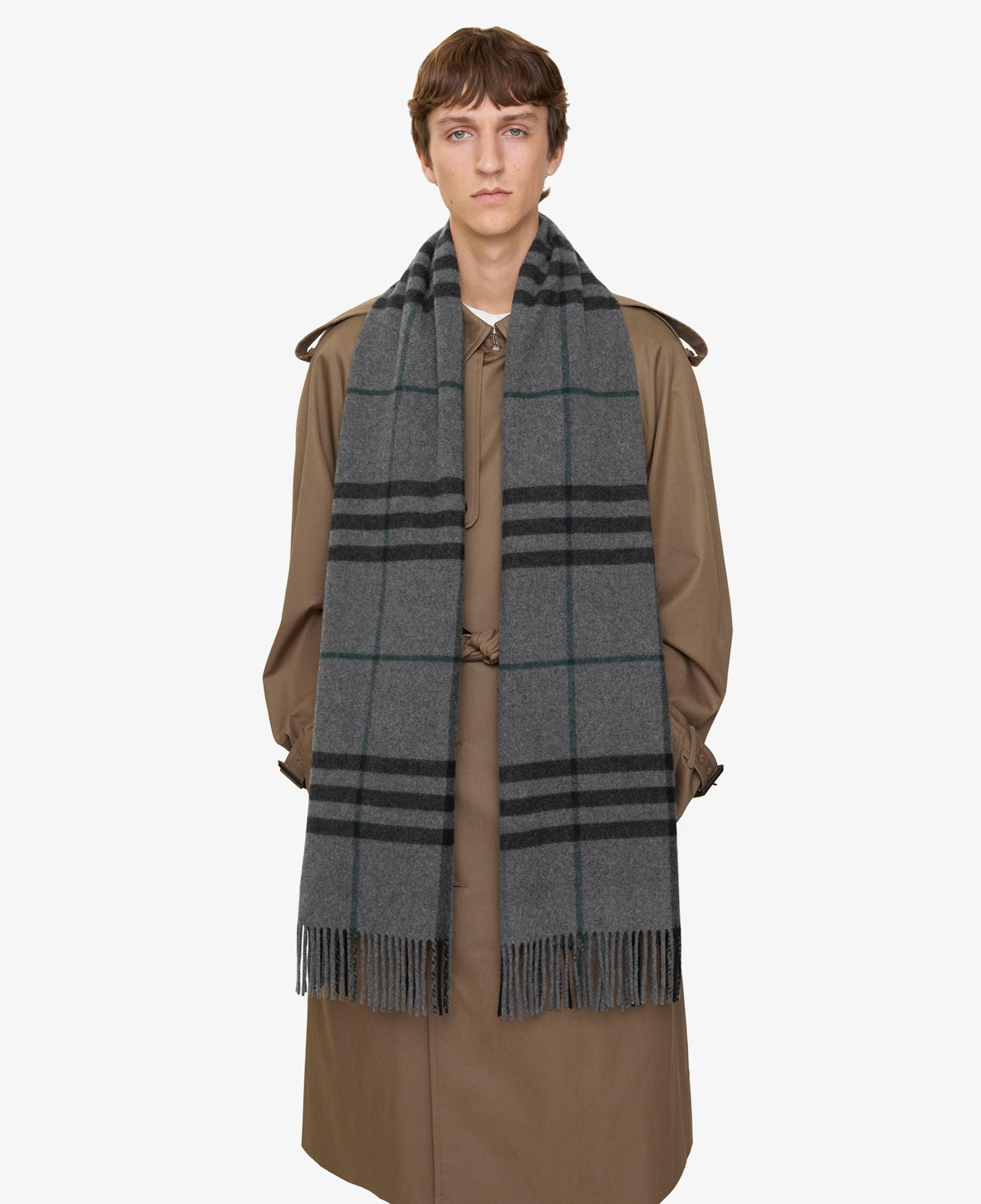 Burberry Washed Giant Kadın Gri Atkı