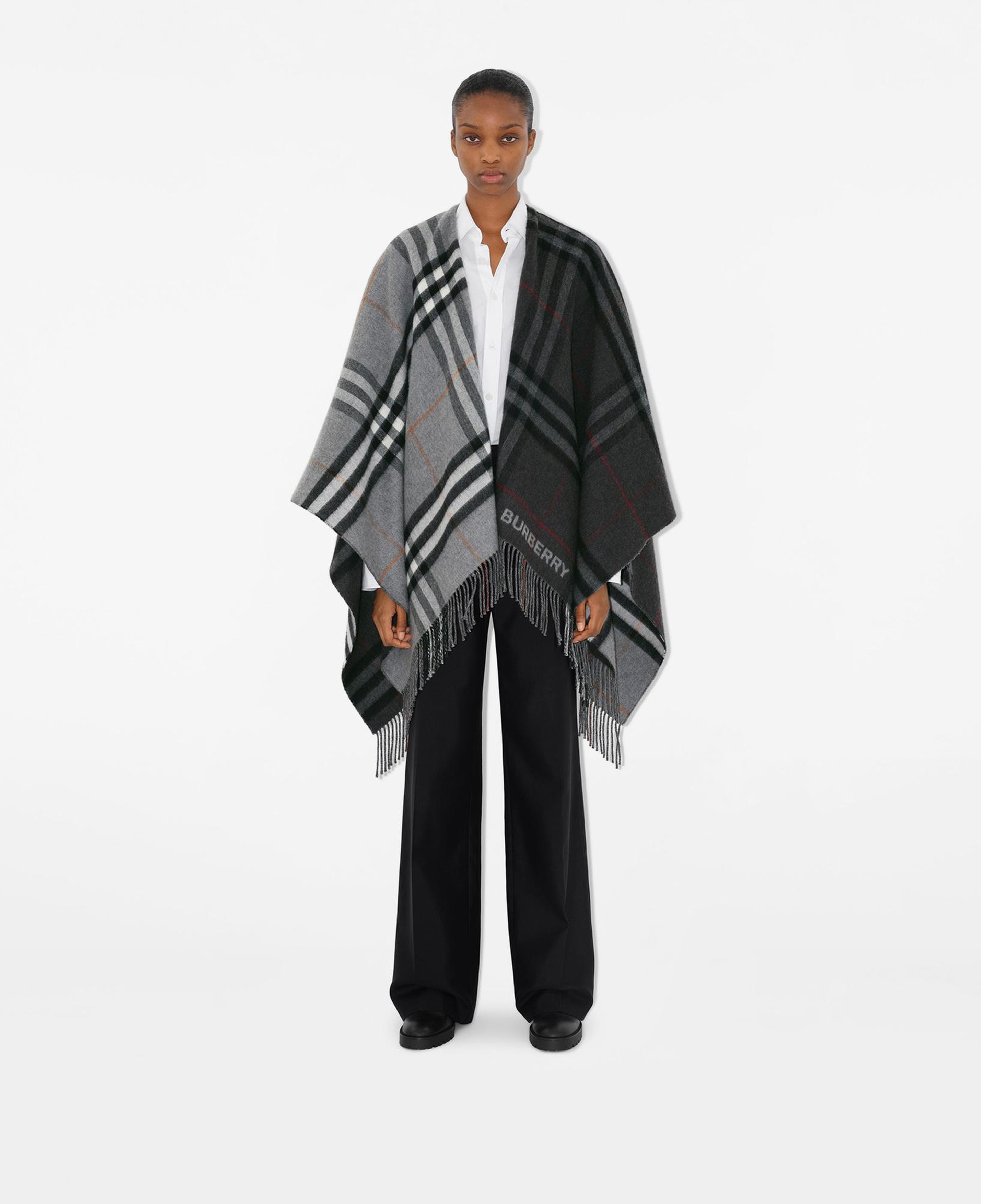 Burberry Contrast Check Yün Kaşmir Jacquard Kadın Gri Panço