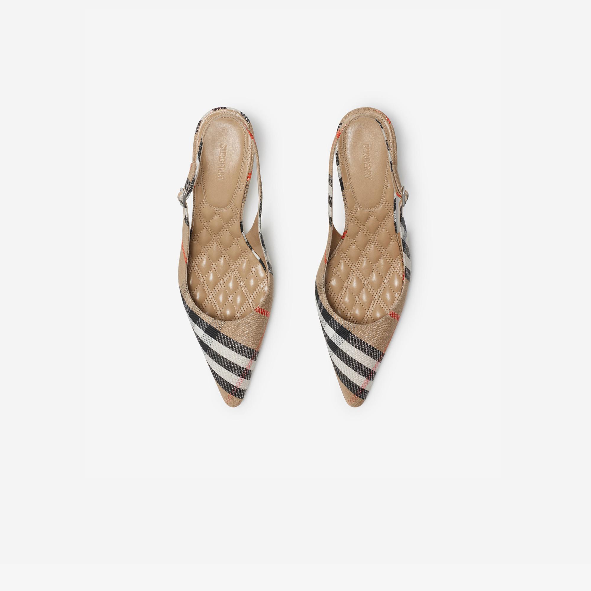 Burberry Birdie Slingback Pumps Kadın Bej Topuklu Ayakkabı