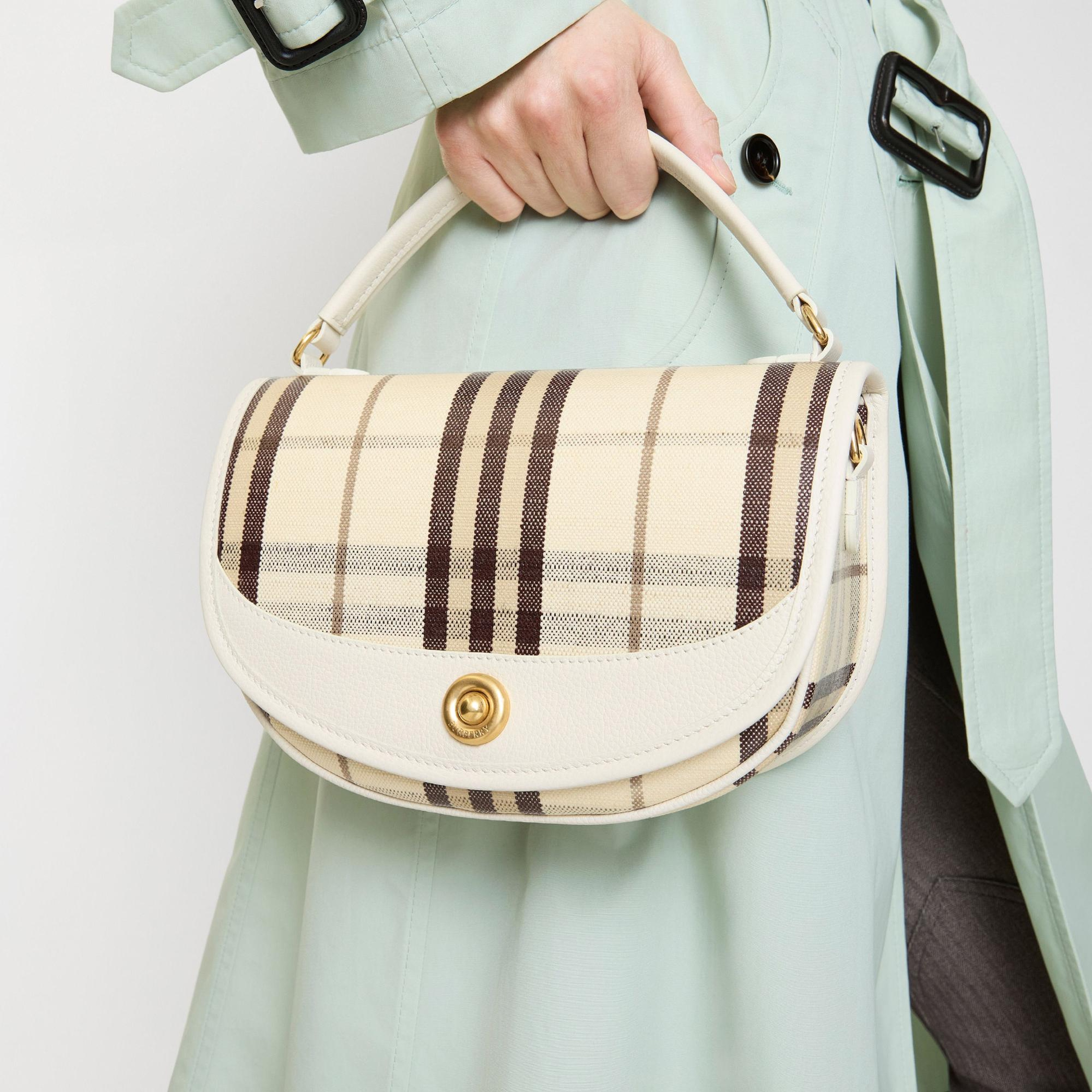 Burberry Hıghlands Kadın Bej El Çantası