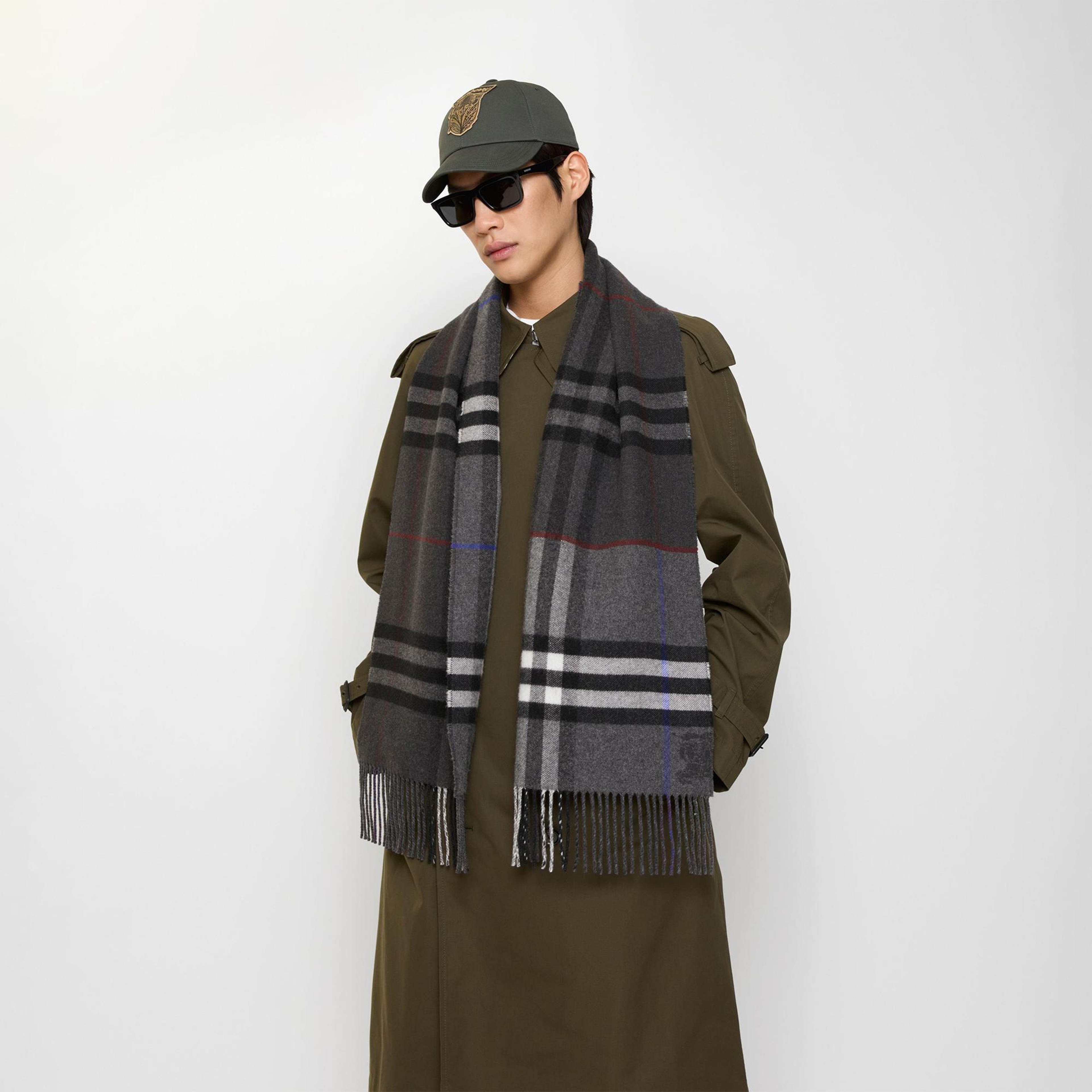 Burberry Double Ekd Kadın Gri Atkı