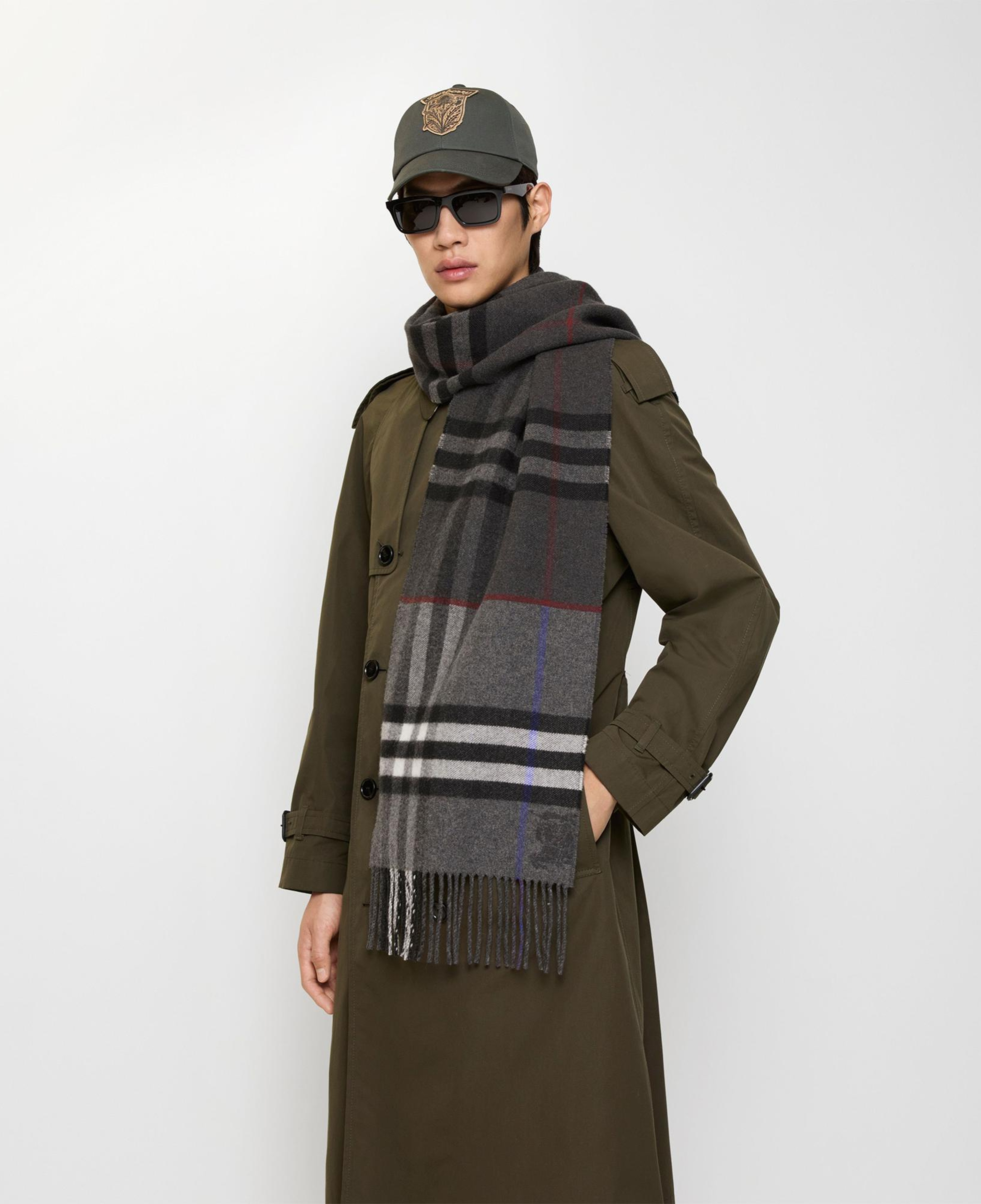 Burberry Double Ekd Kadın Gri Atkı