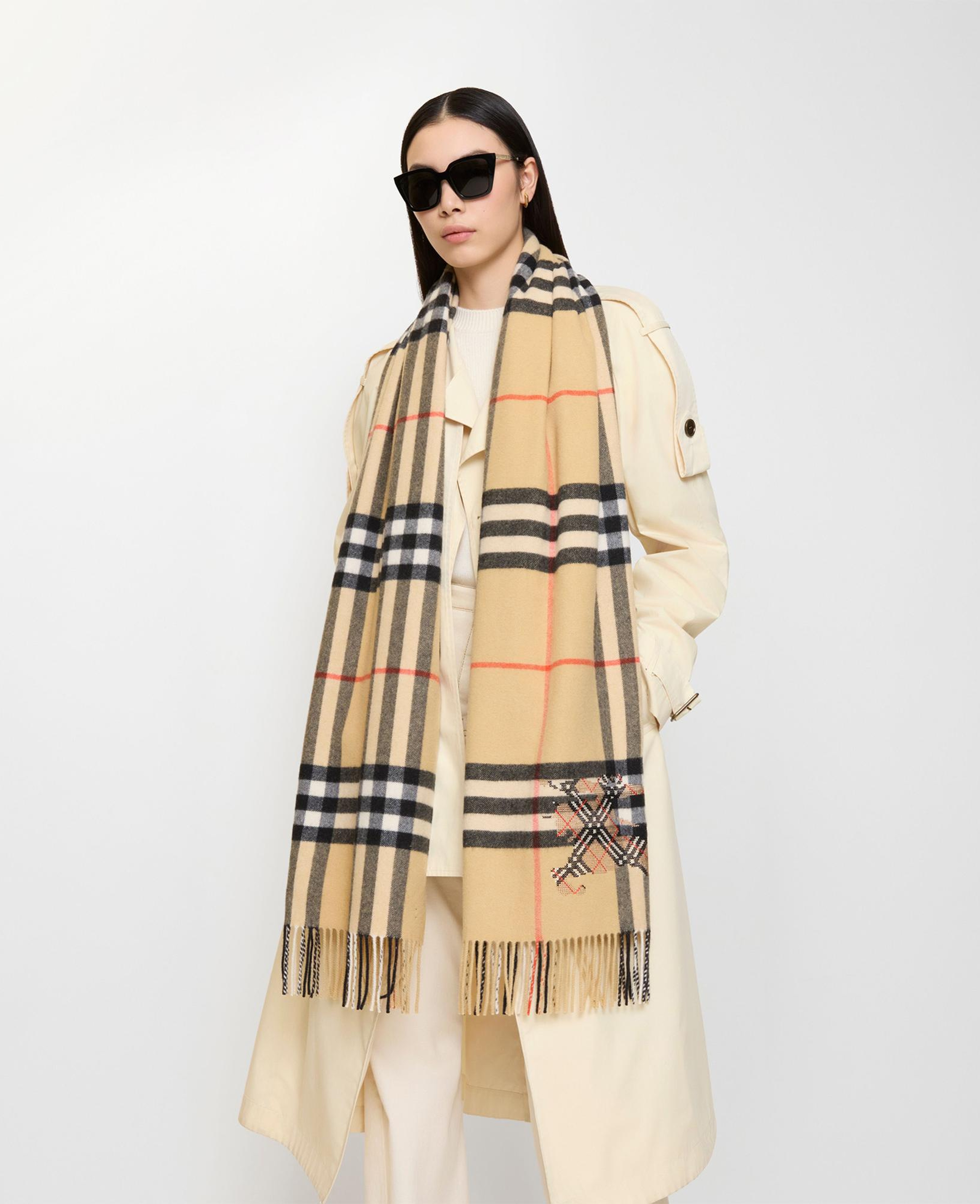 Burberry Check Ekd X Stıtch Kadın Bej Atkı