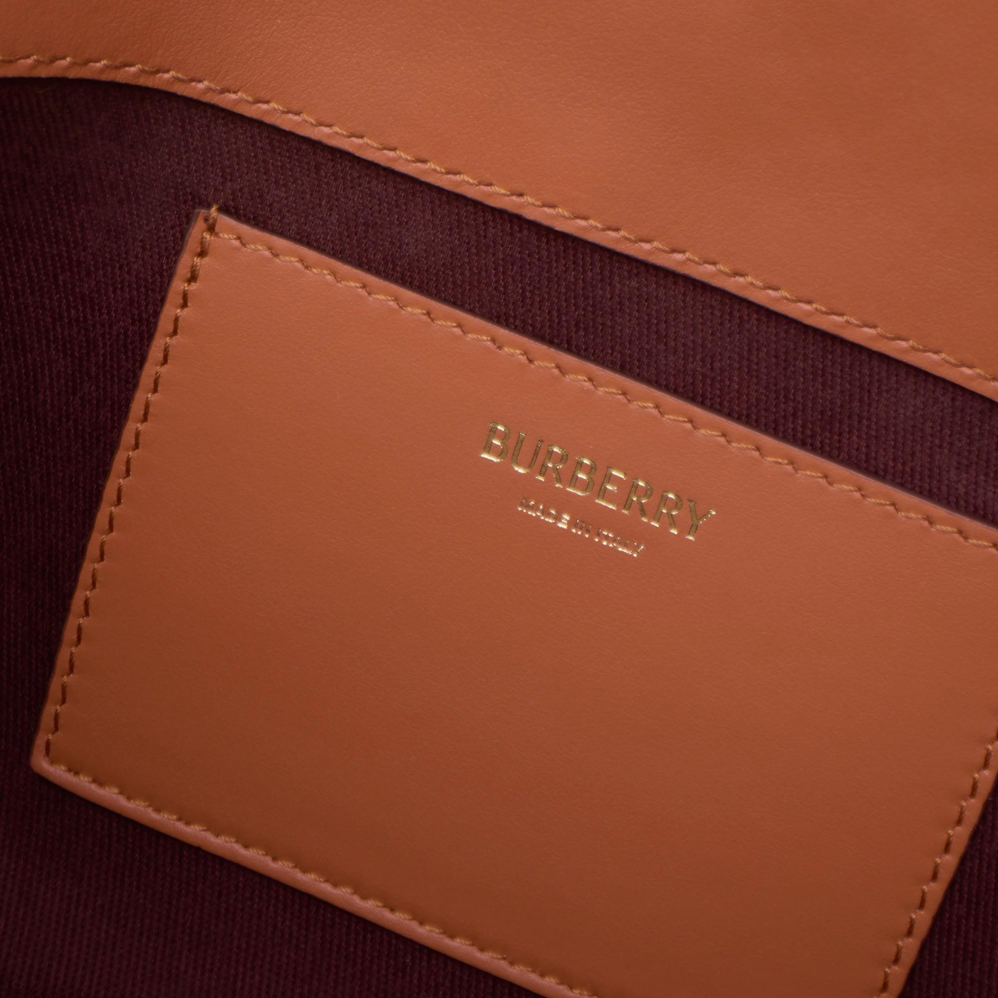 Burberry Note Kadın Bej El Çantası