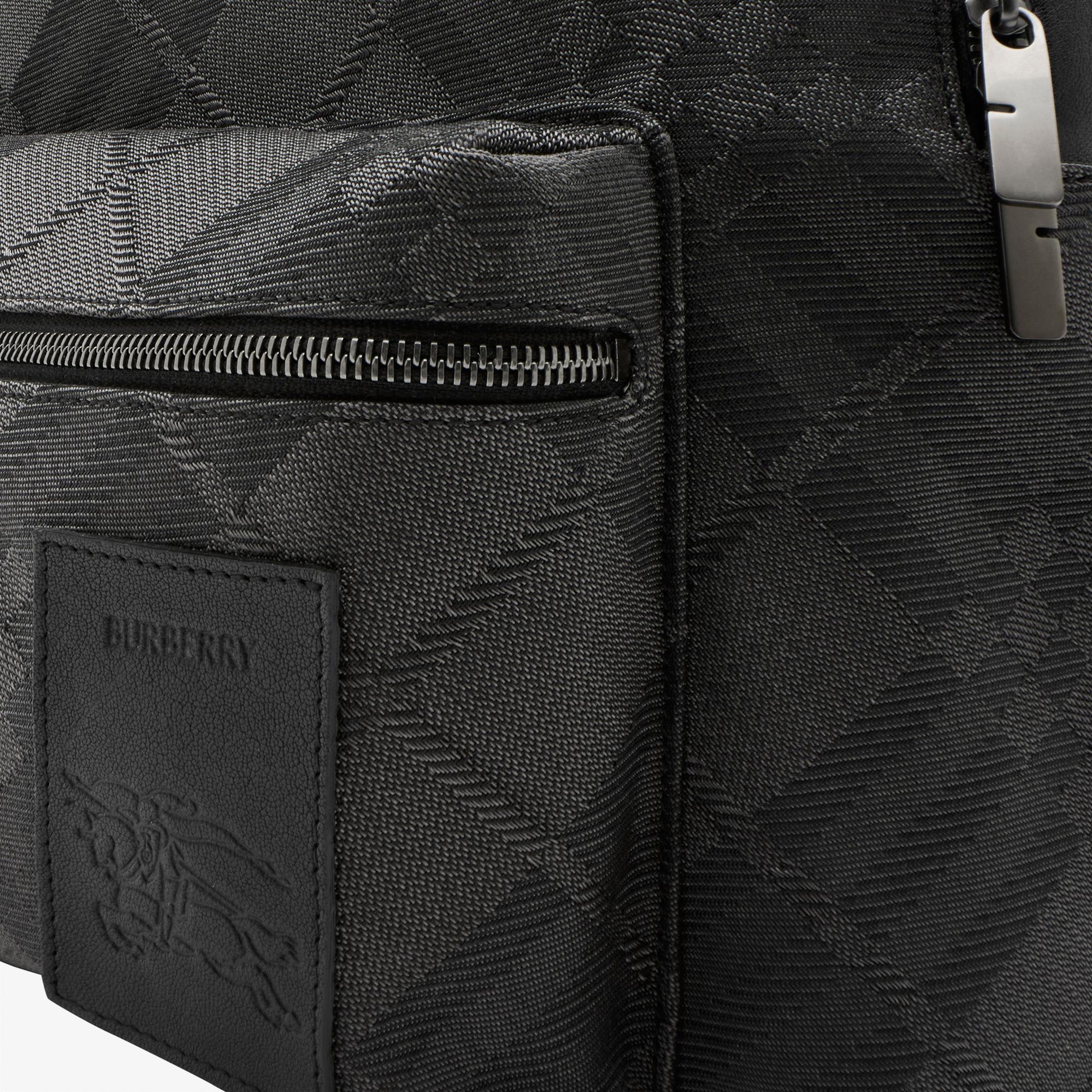 Burberry Chester Erkek Siyah Sırt Çantası