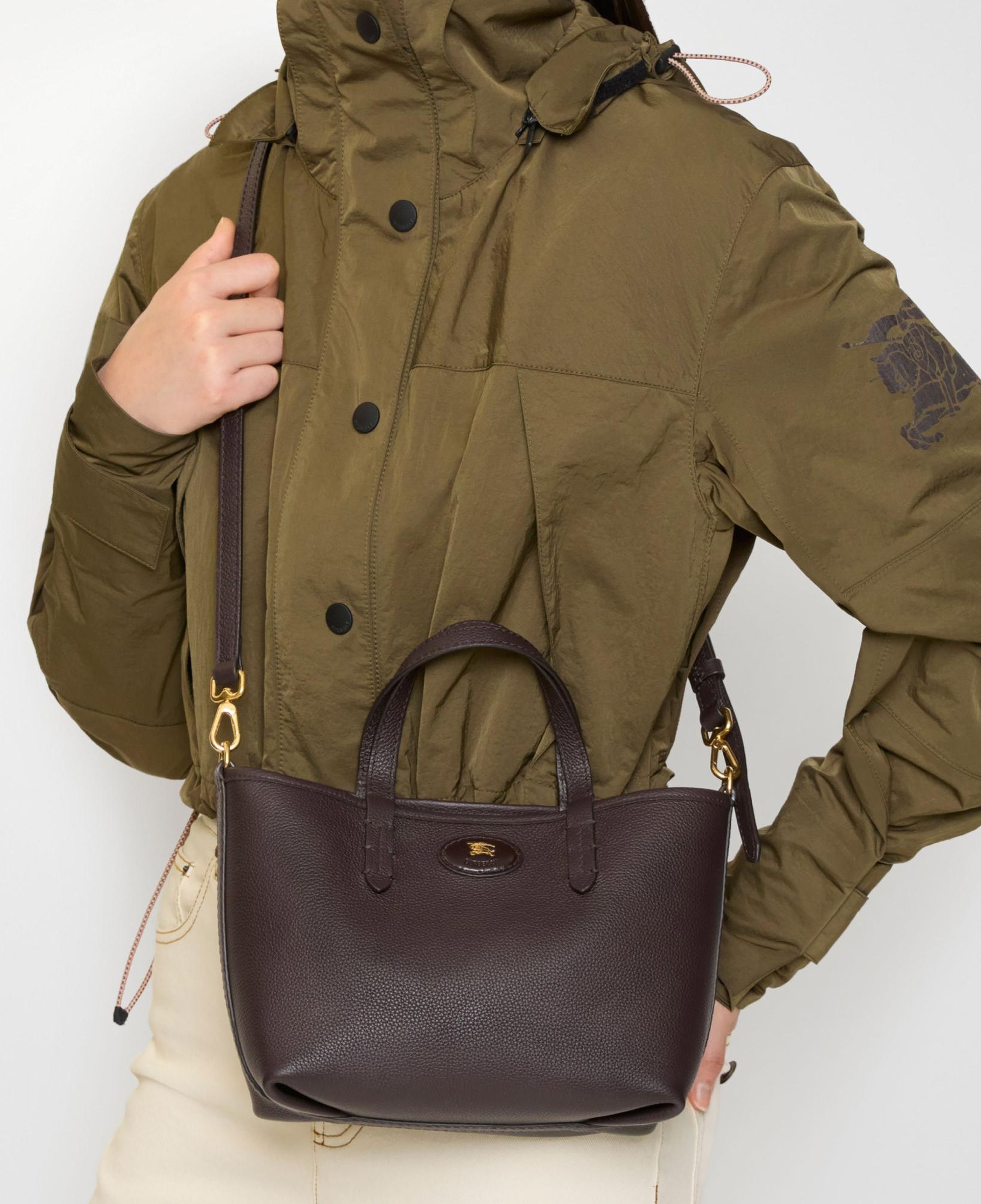 Burberry Reversıble Tote Kadın Kahverengi Omuz Çantası