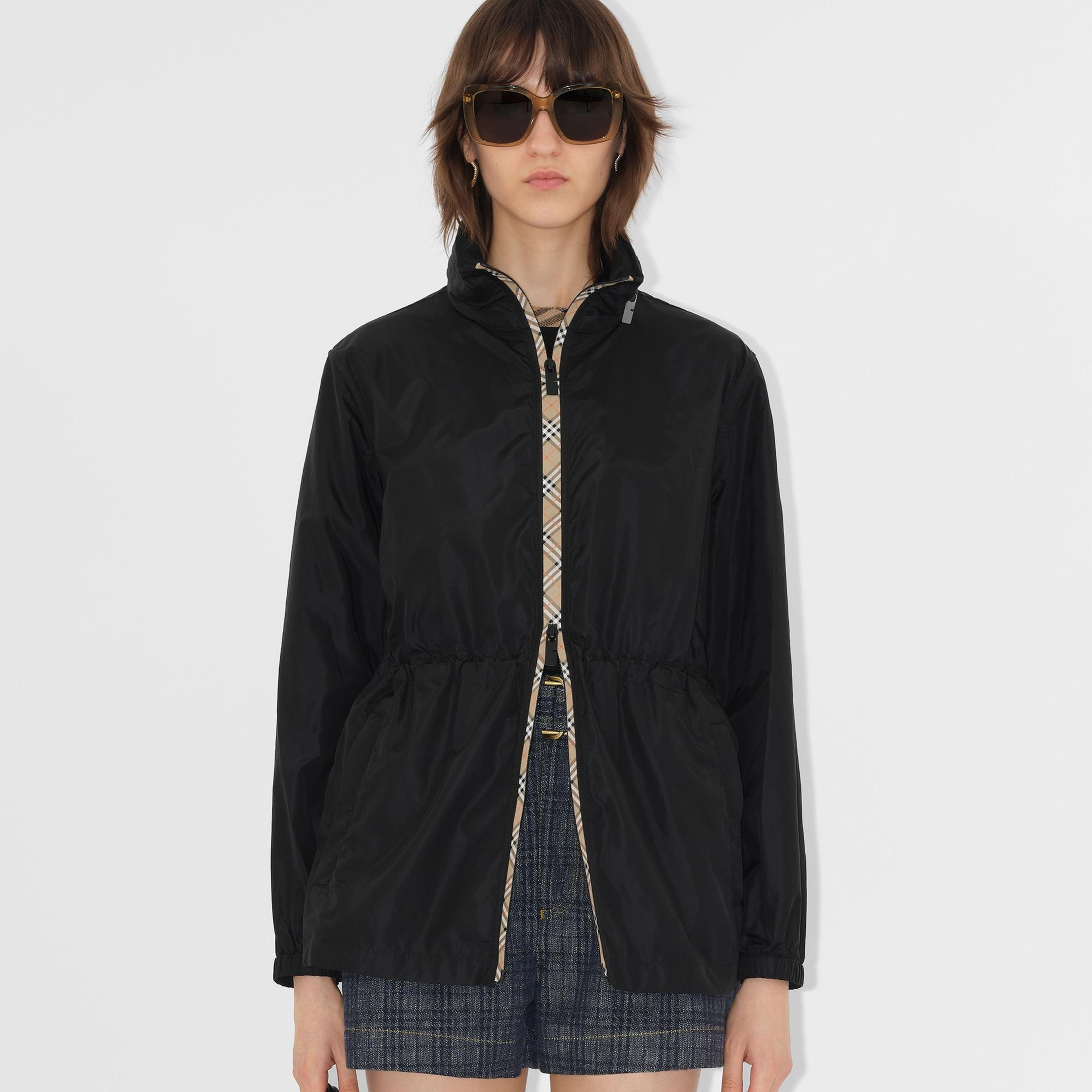 Burberry Kadın Siyah Mont