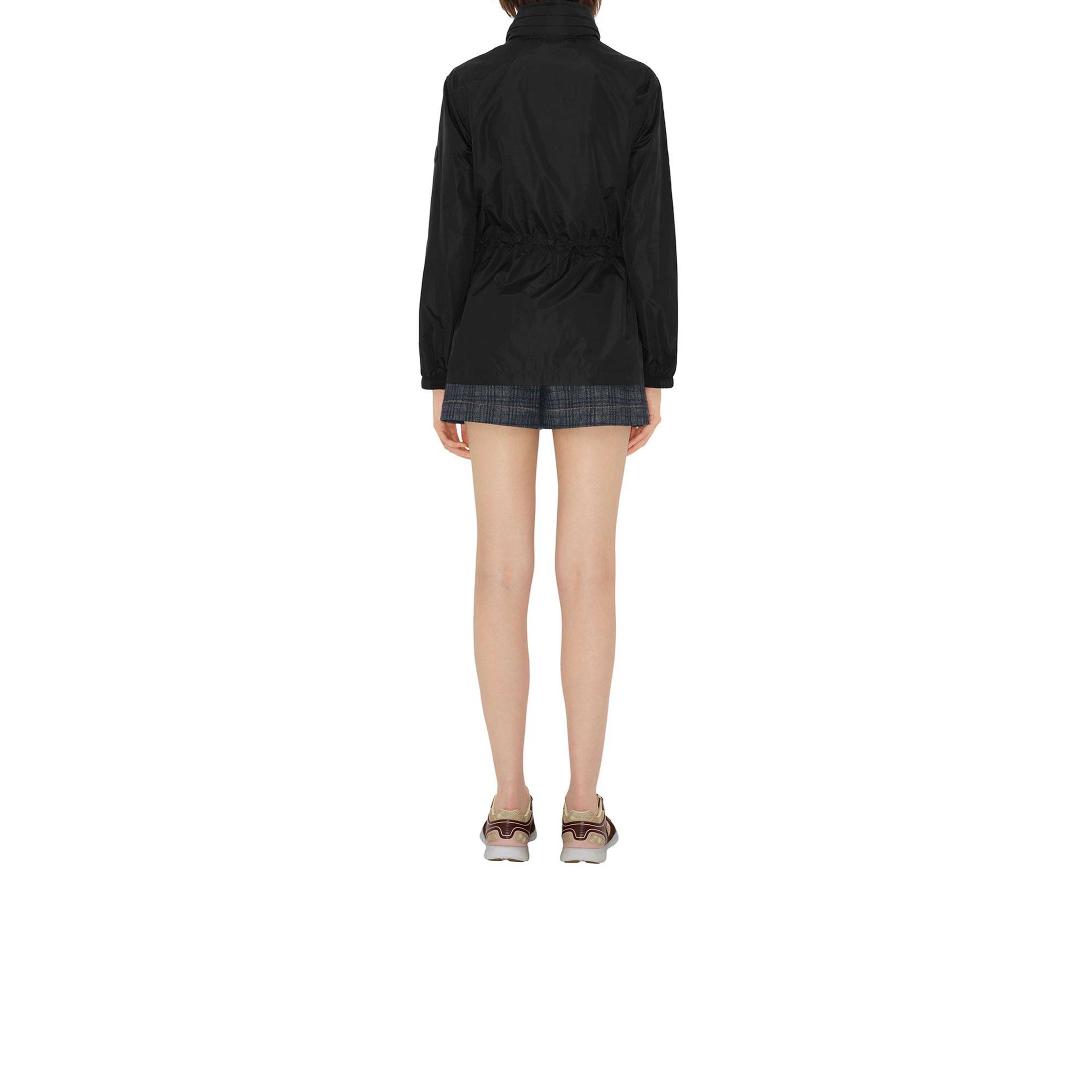 Burberry Kadın Siyah Mont