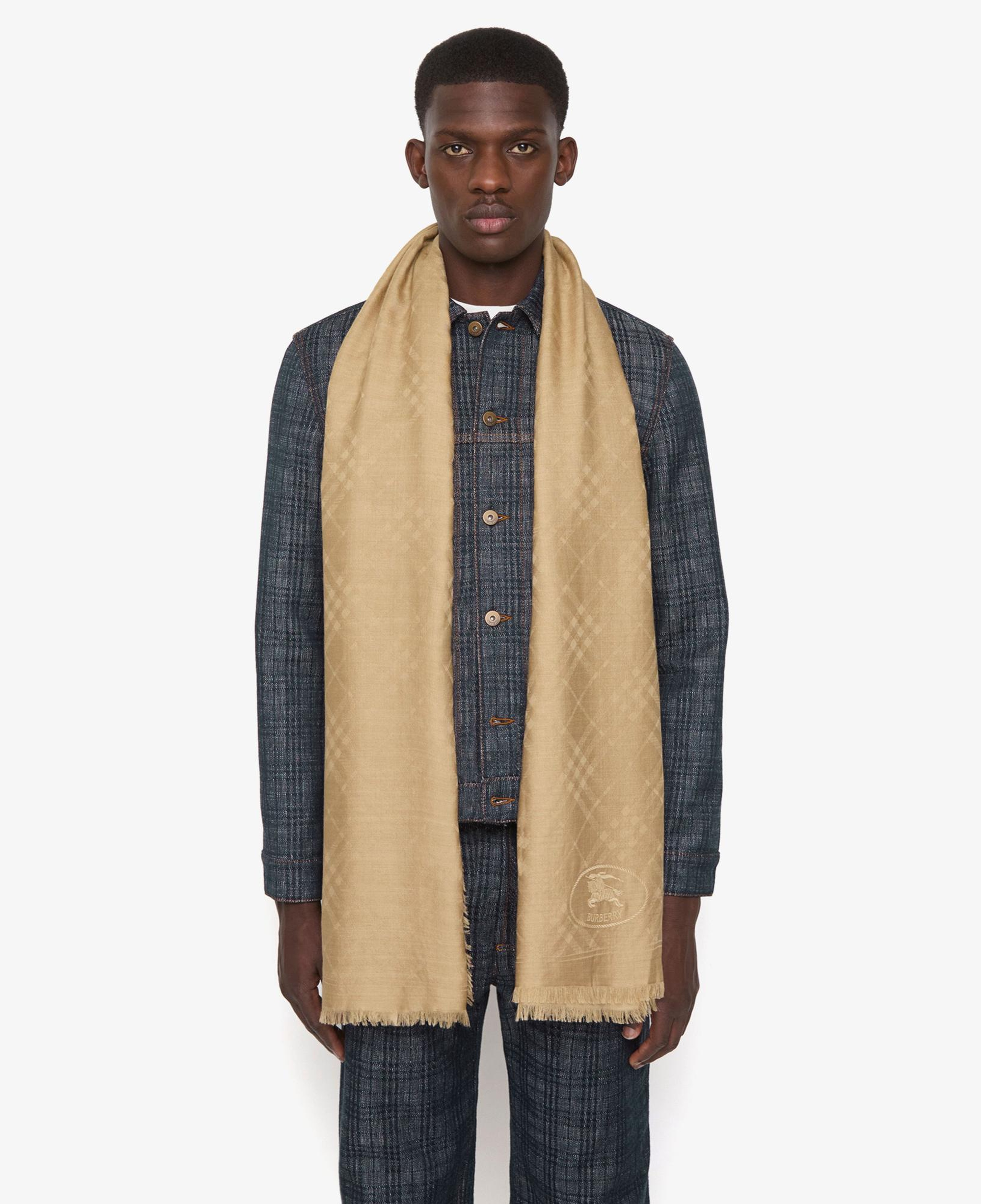 Burberry Med Wide Check Wool Silk Kadın Bej Atkı