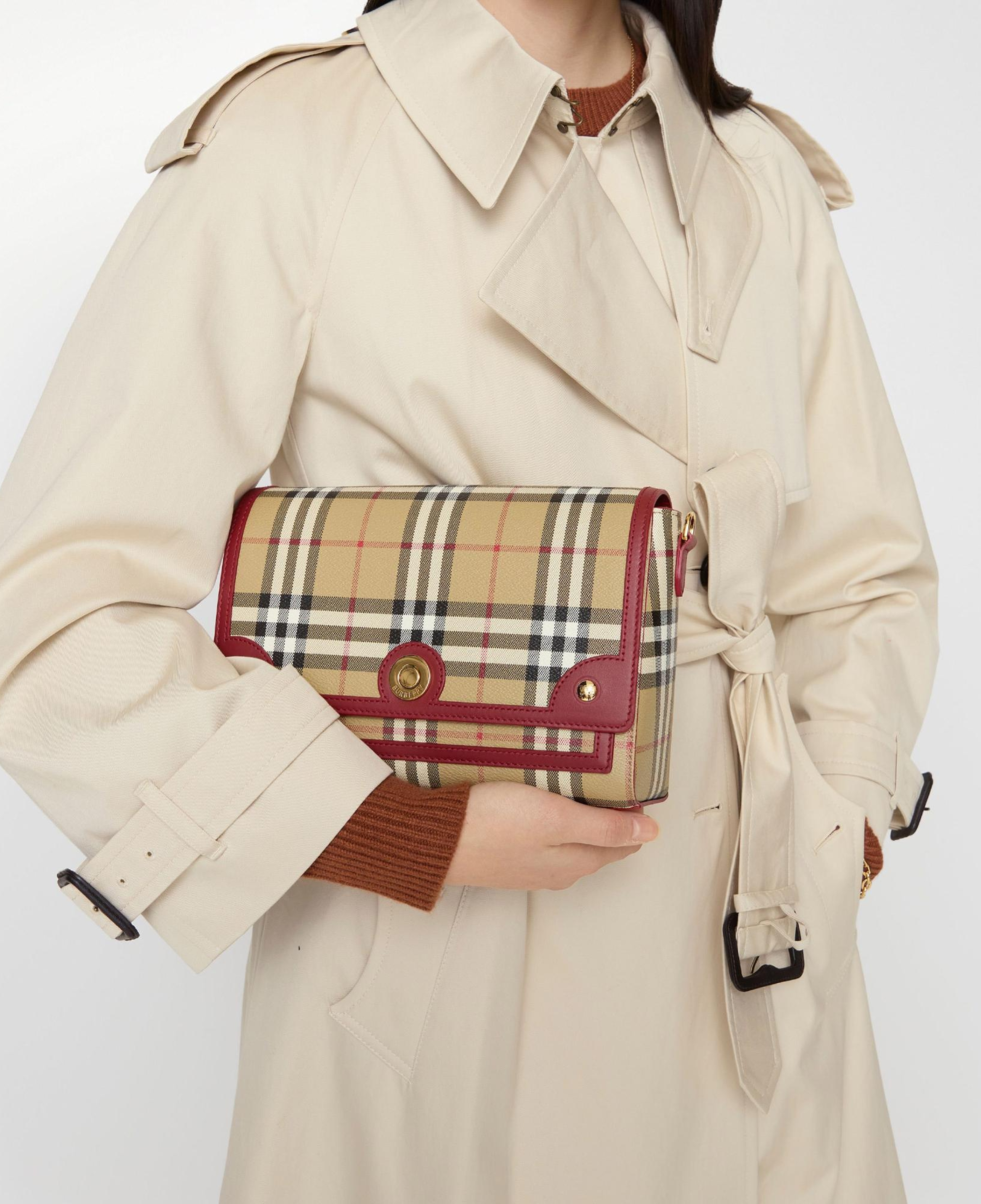 Burberry Note Kadın Bej Omuz Çantası