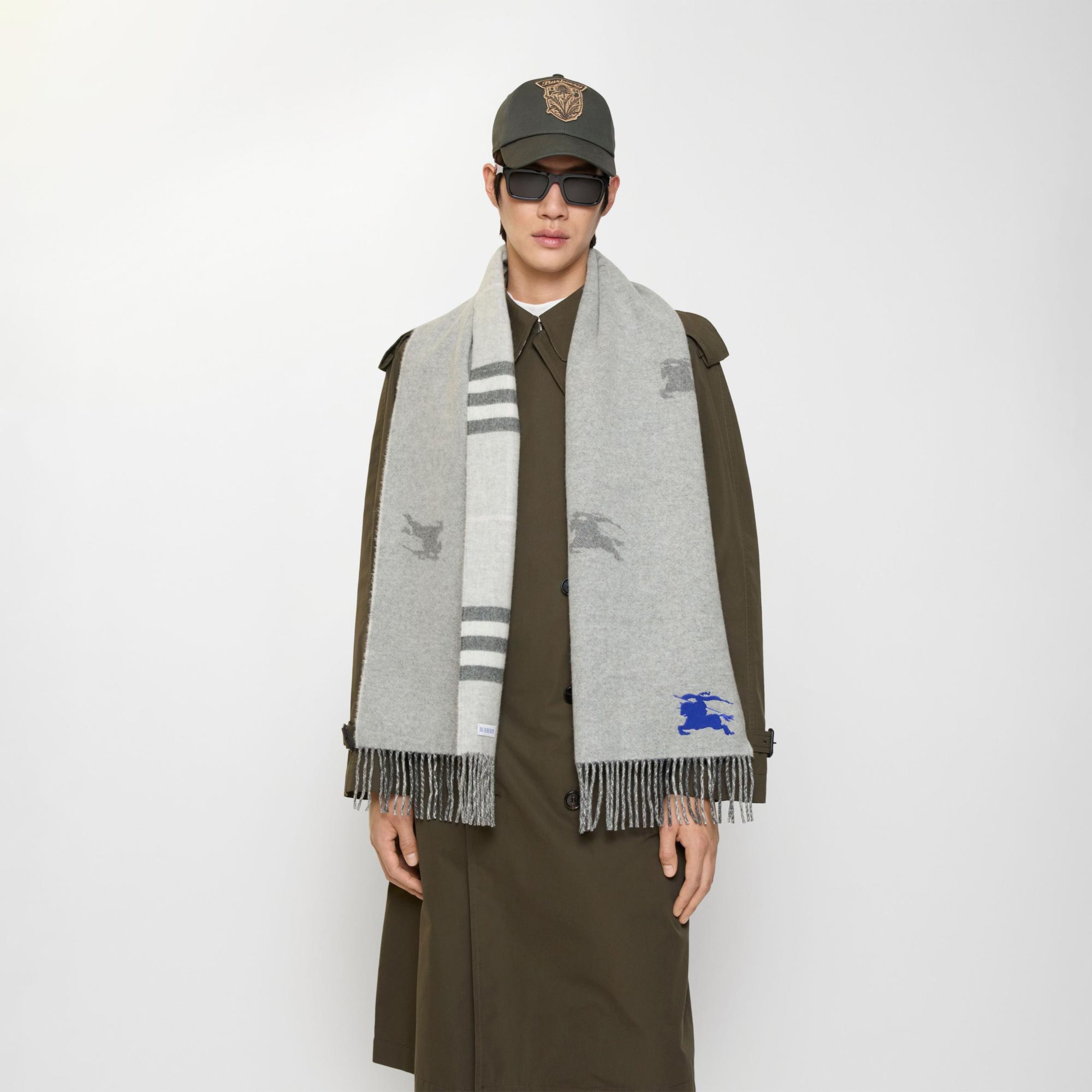 Burberry Ekd Jacq Kadın Gri Atkı