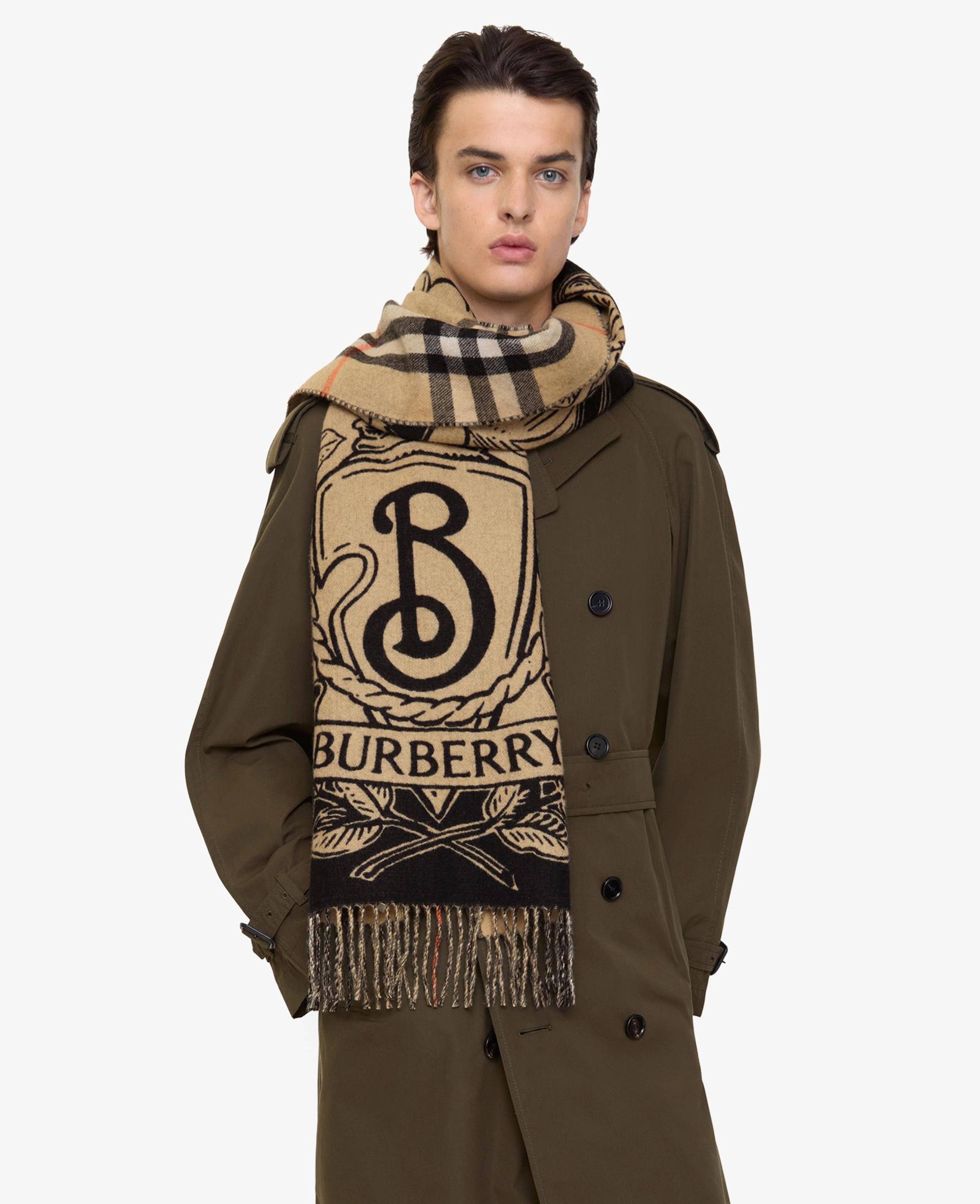 Burberry Wide Reversible Stormy Knight Kadın Bej Atkı