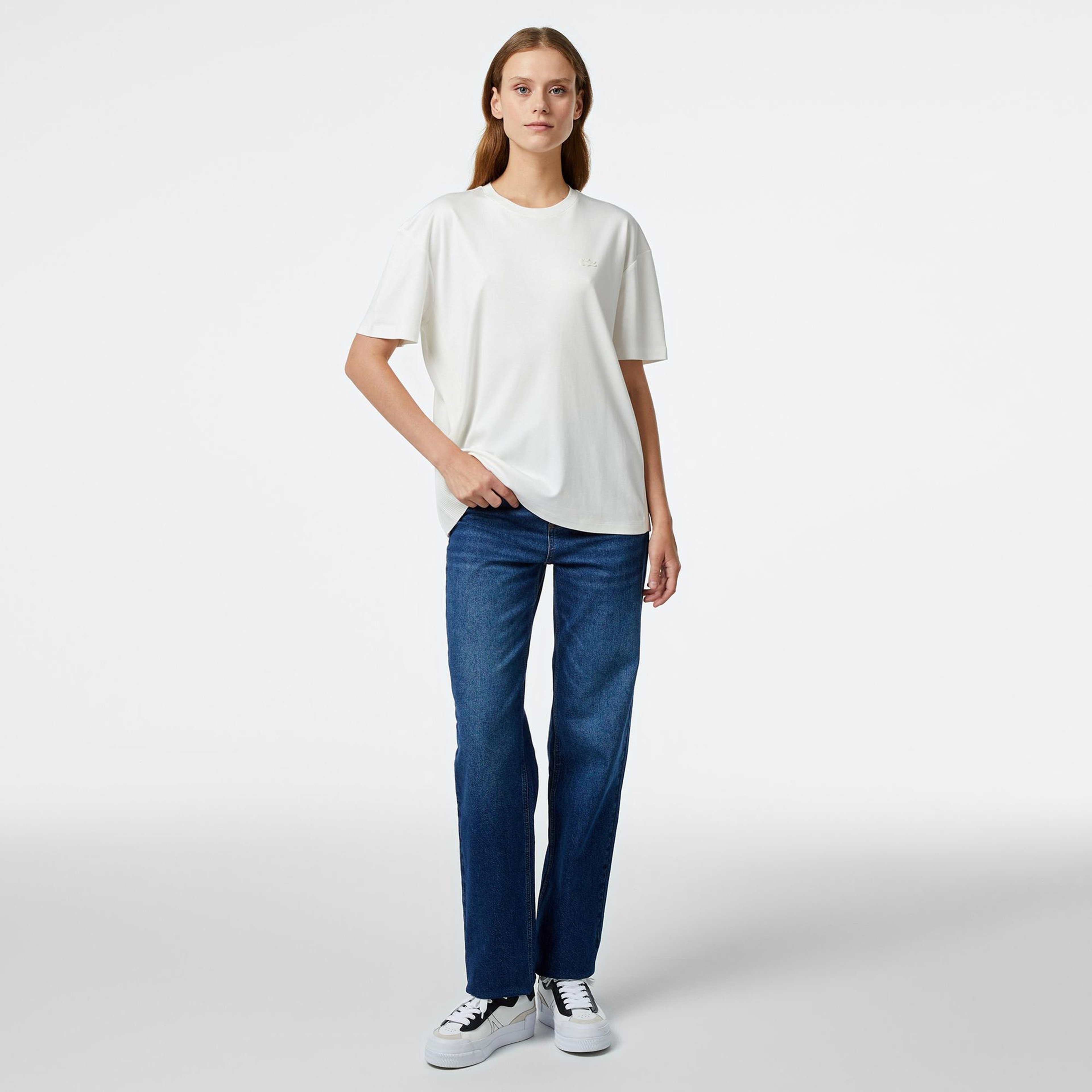 Lacoste Kadın Relaxed Fit Bisiklet Yaka Koyu Beyaz T-Shirt