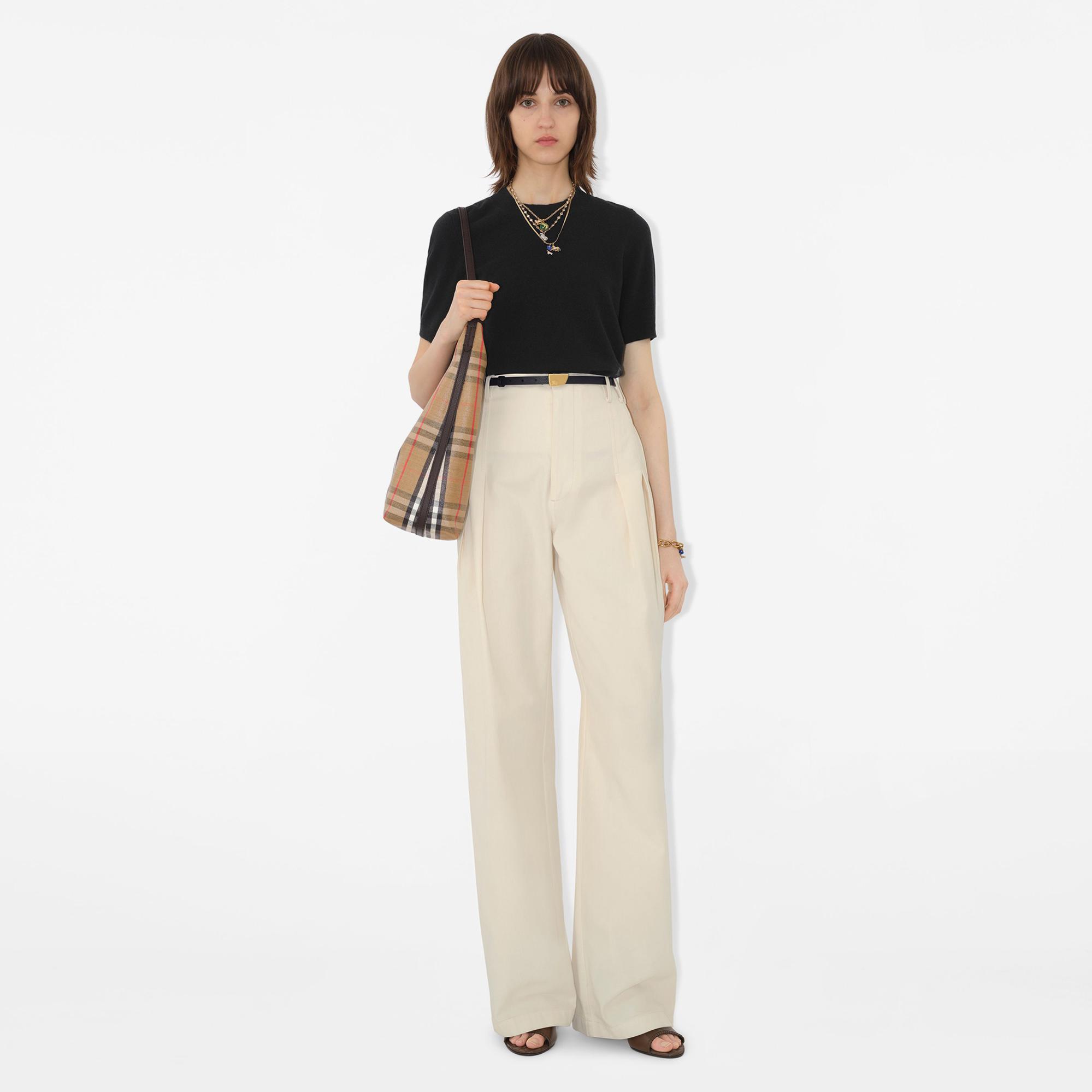 Burberry Kadın Siyah Triko