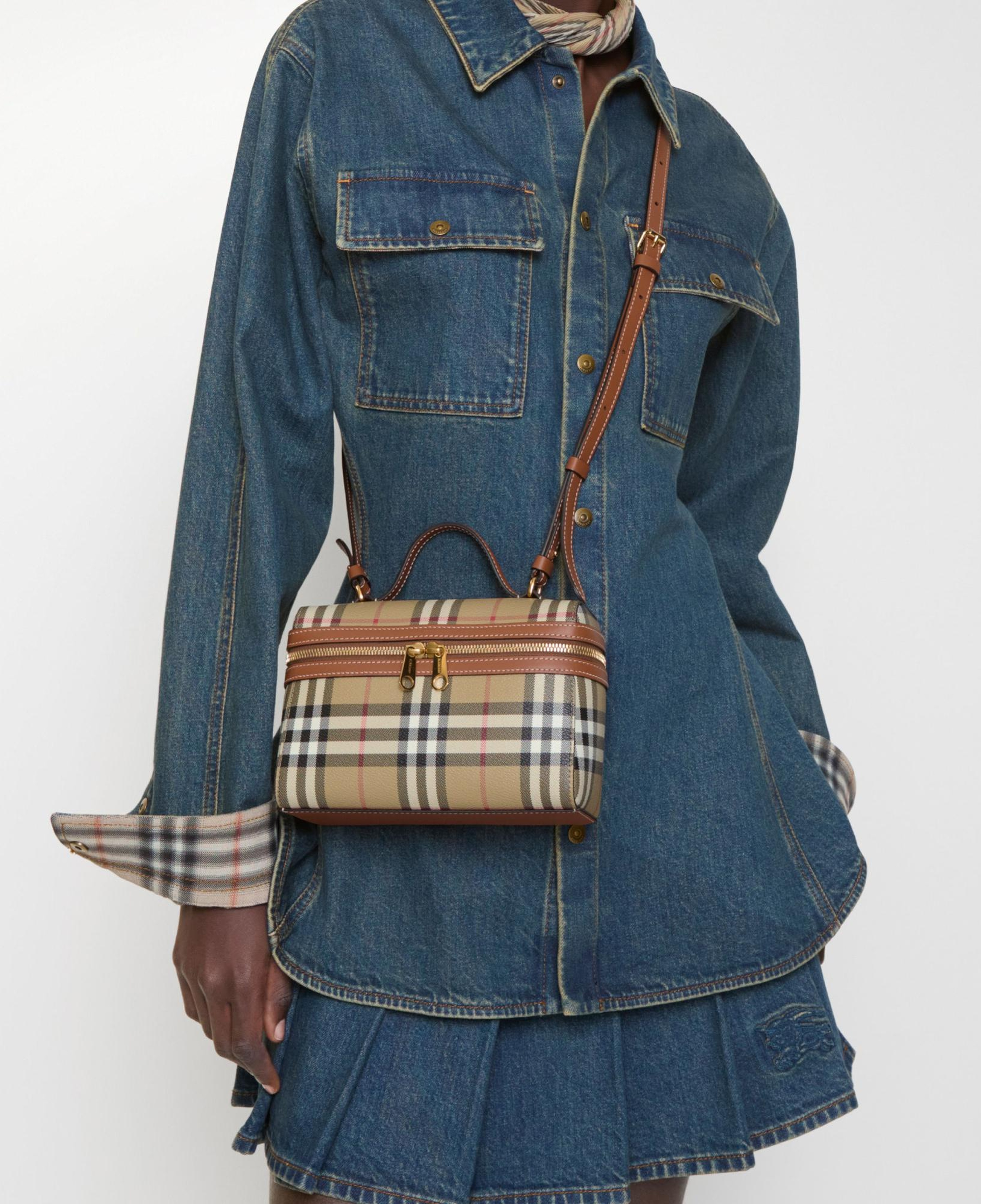 Burberry Vanıty Kadın Bej Çapraz Çanta