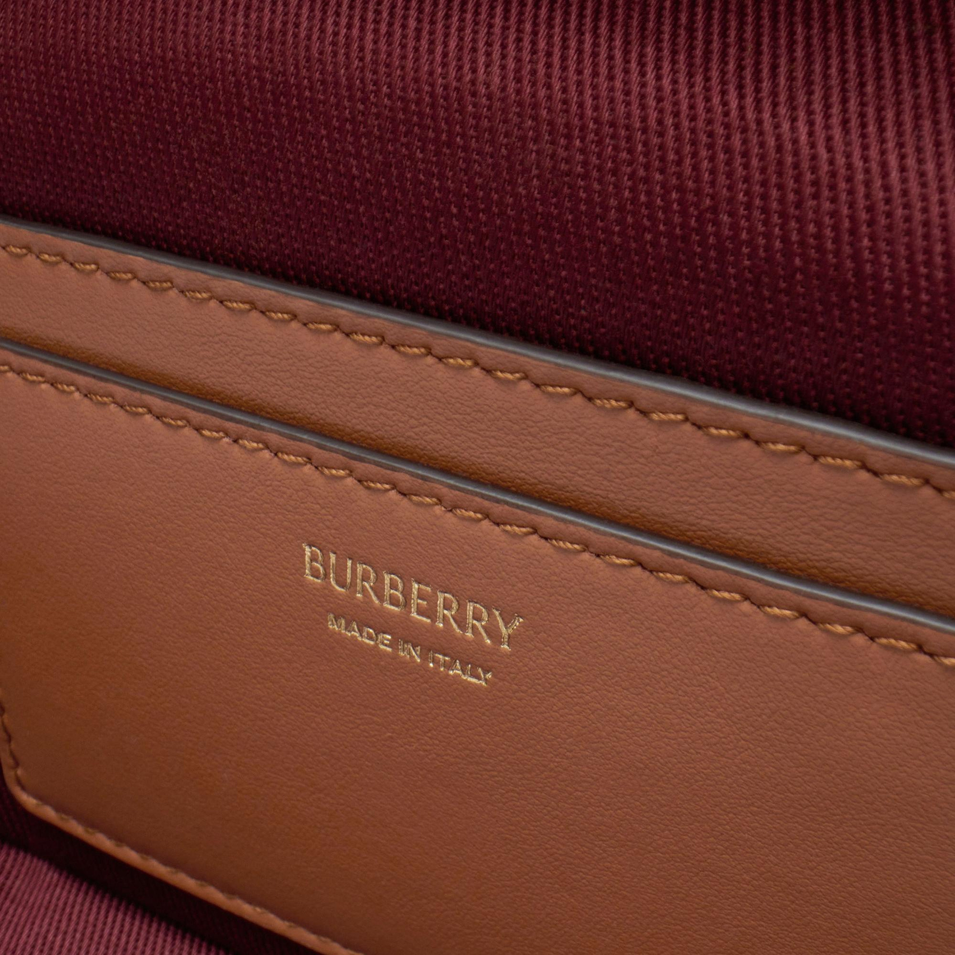 Burberry Vanıty Kadın Bej Çapraz Çanta