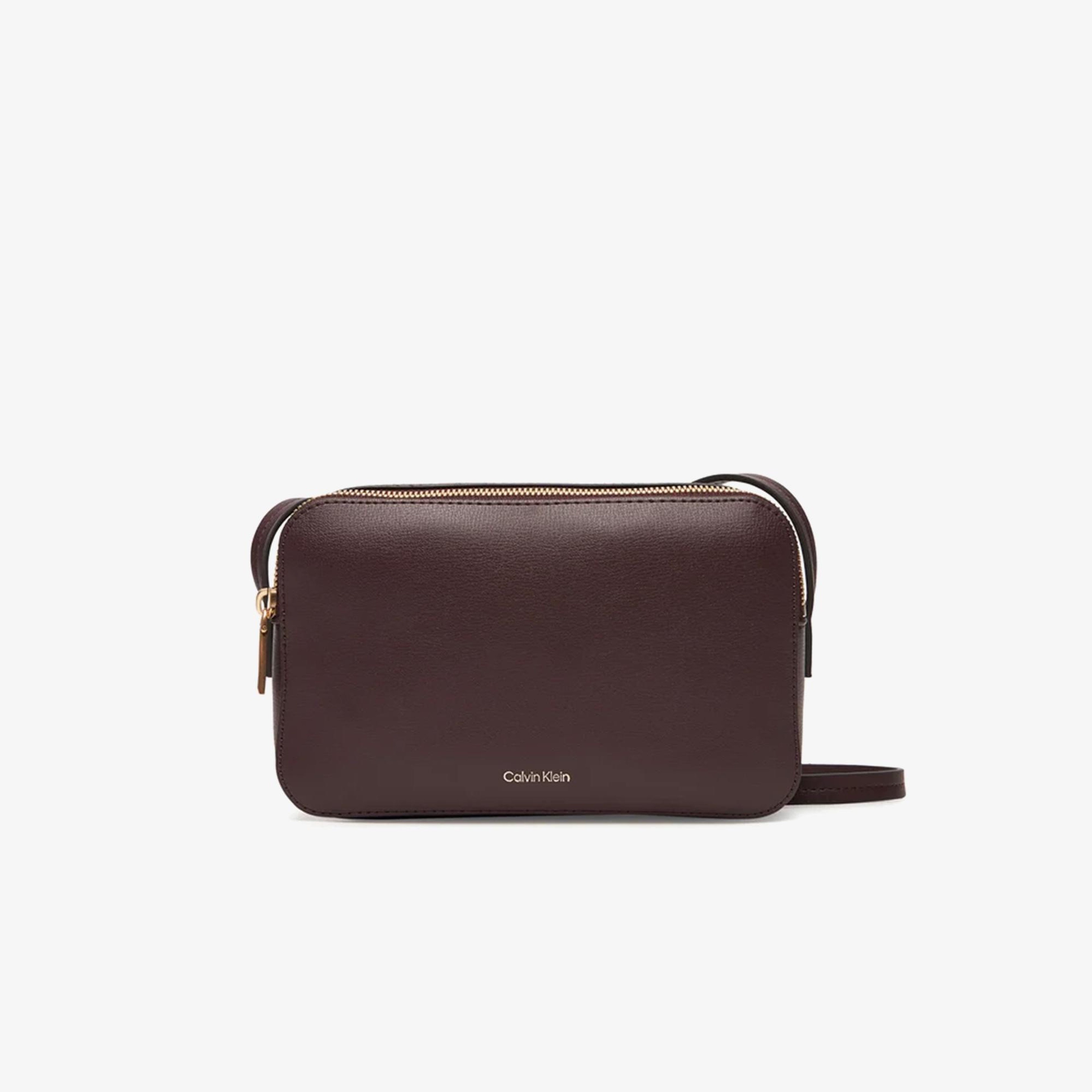 Calvin Klein Foil Logo Elongated Camera Kadın Kahverengi Çapraz Çanta