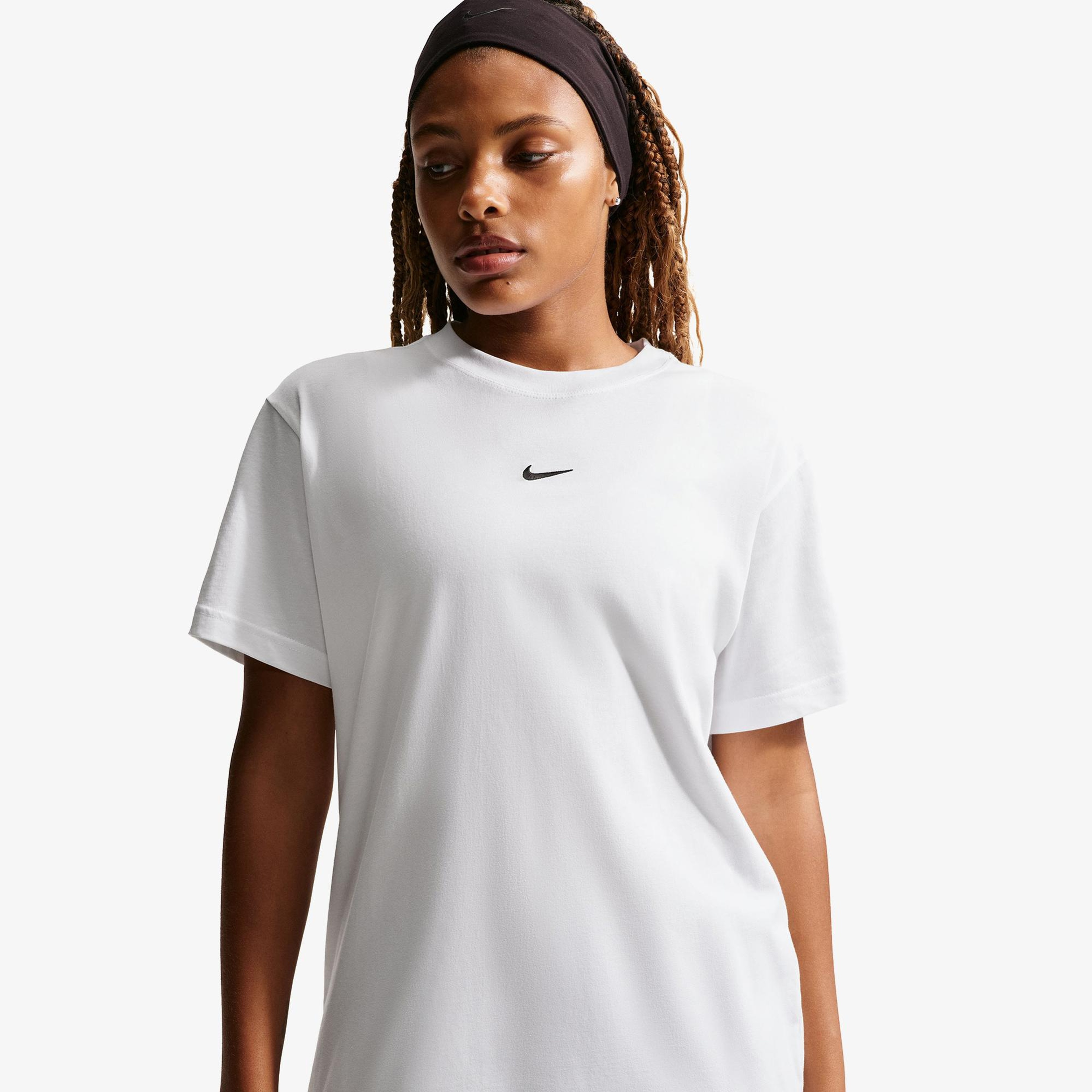 Nike Sportswear Classic Kadın Beyaz T-Shirt