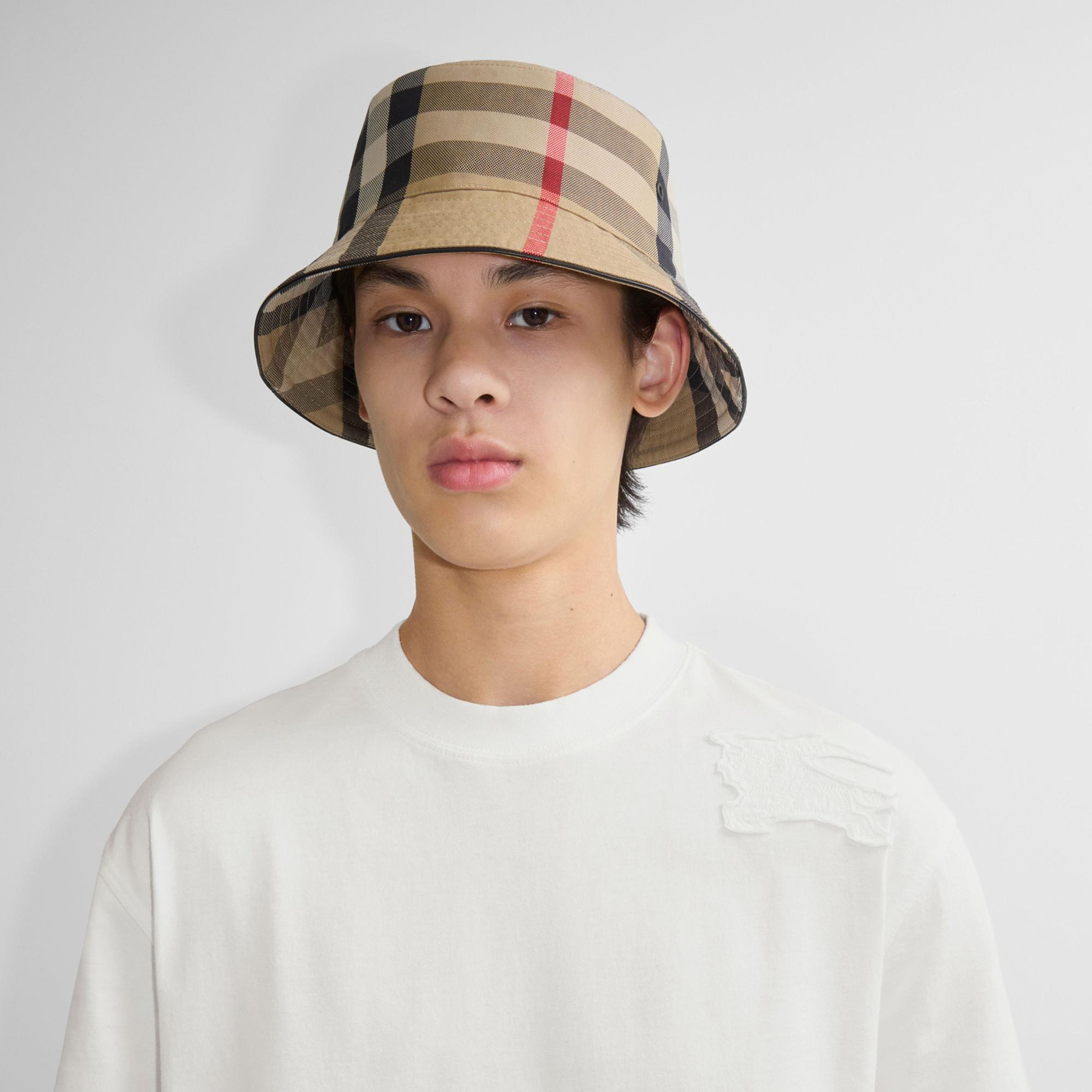 Burberry Exaggerated Cotton Bucket Erkek Bej Şapka