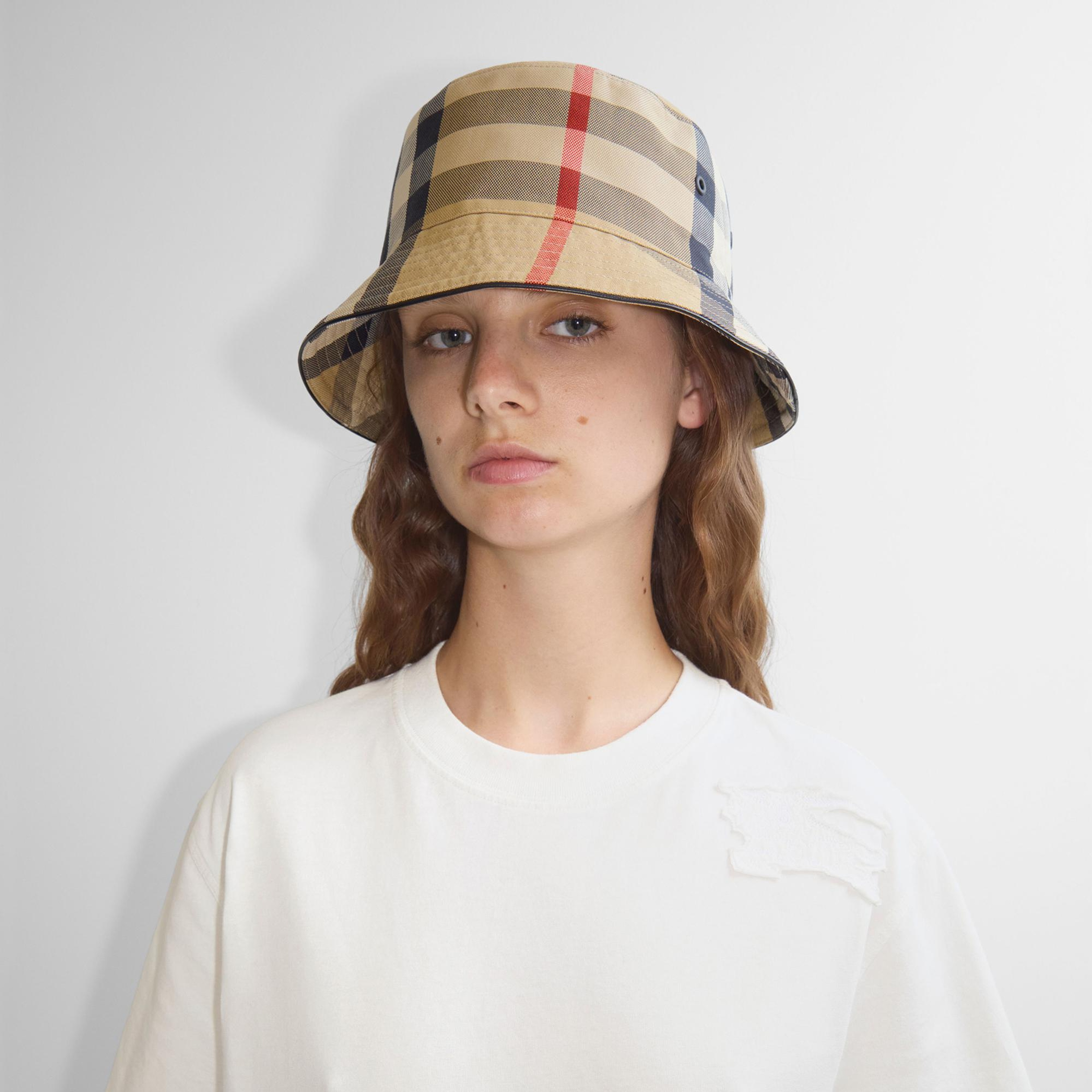 Burberry Exaggerated Cotton Bucket Erkek Bej Şapka