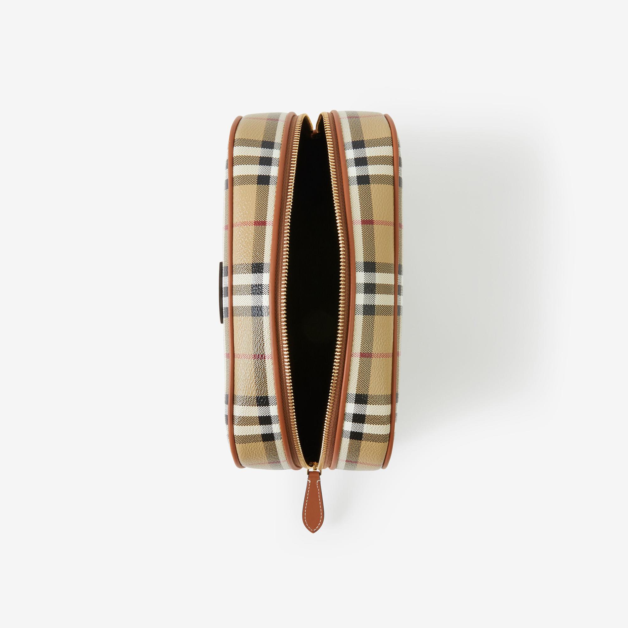 Burberry Cosmetic Medium Travel Pouch Kadın Bej Çanta