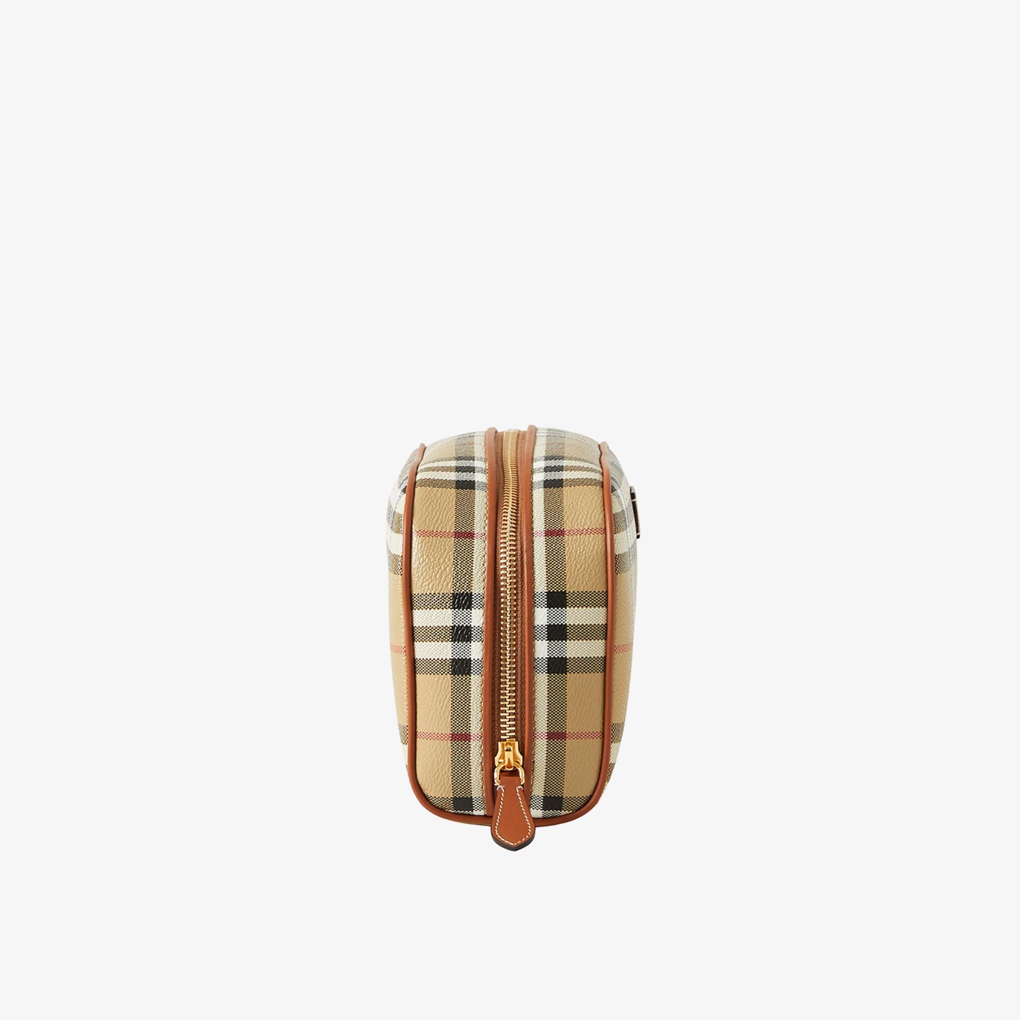 Burberry Cosmetic Medium Travel Pouch Kadın Bej Çanta
