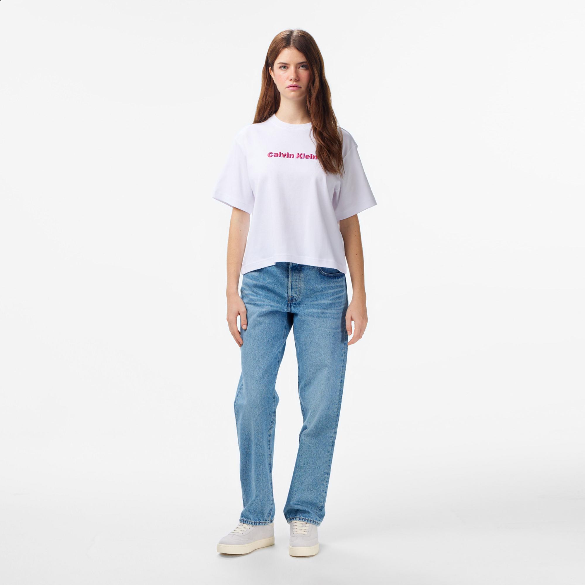 Calvin Klein 3D Roidery Logo Kadın Beyaz T-Shirt