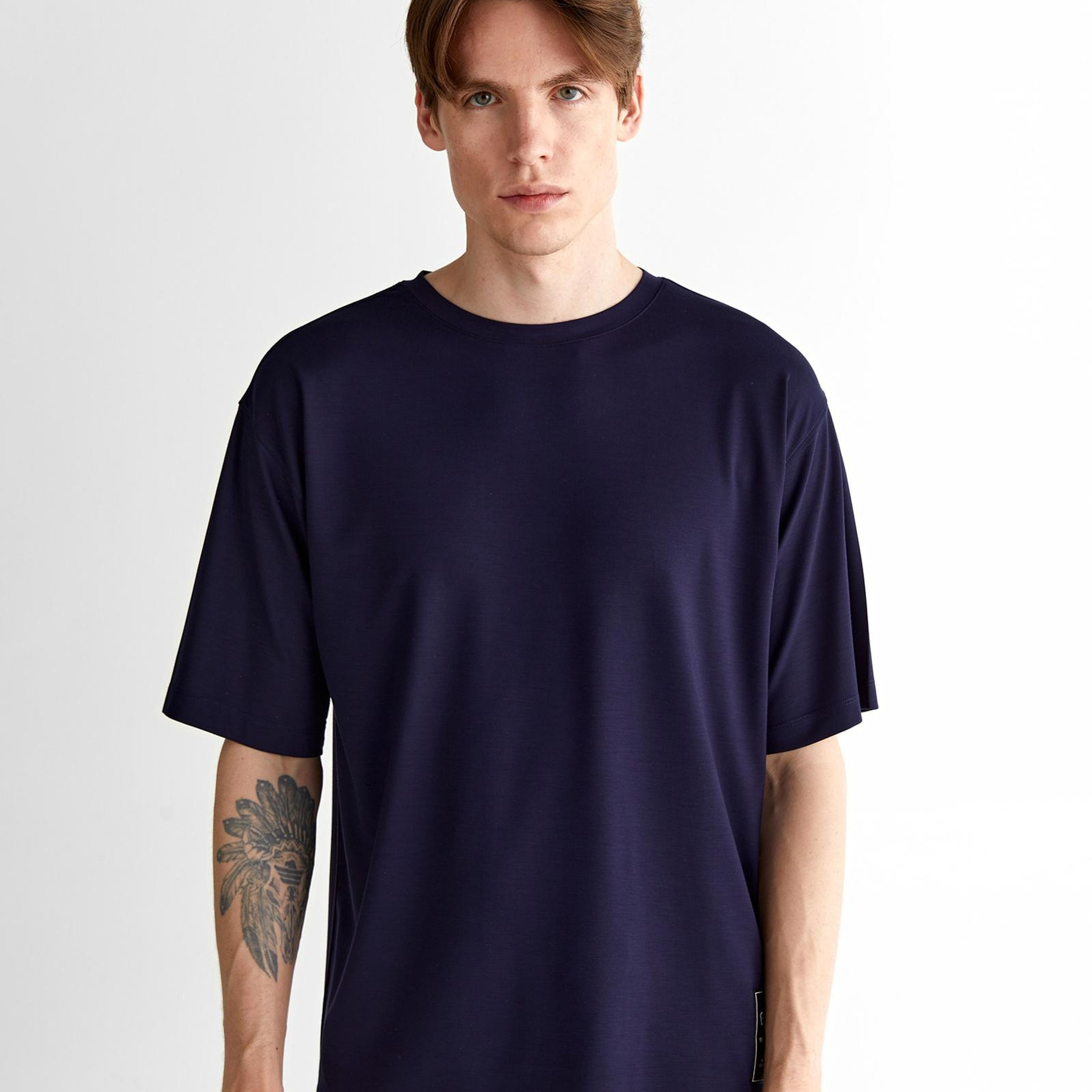 GANT Erkek Lacivert Relaxed Fit Bisiklet Yaka Logolu T-Shirt