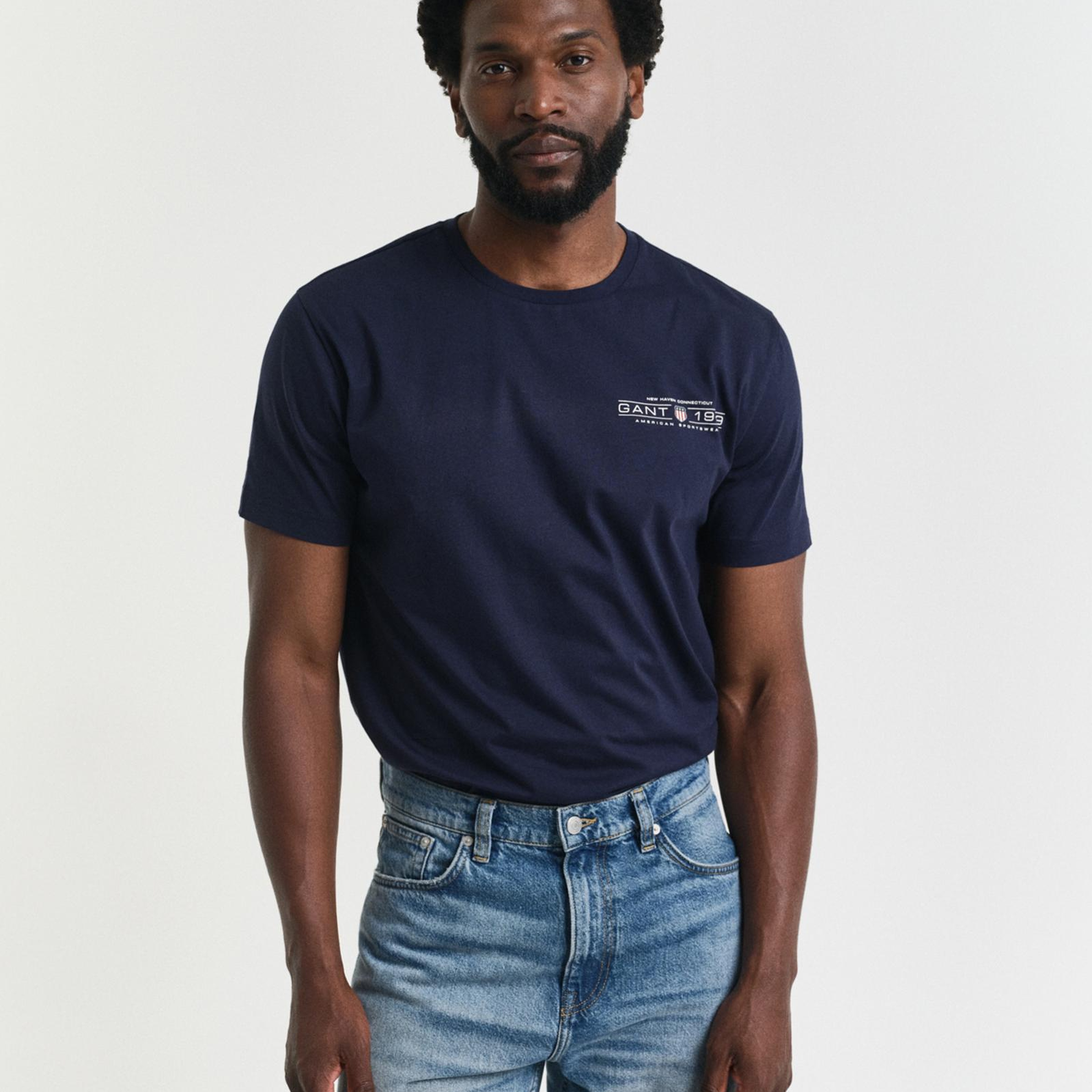 GANT Erkek Lacivert Regular Fit Bisiklet Yaka Logolu T-Shirt