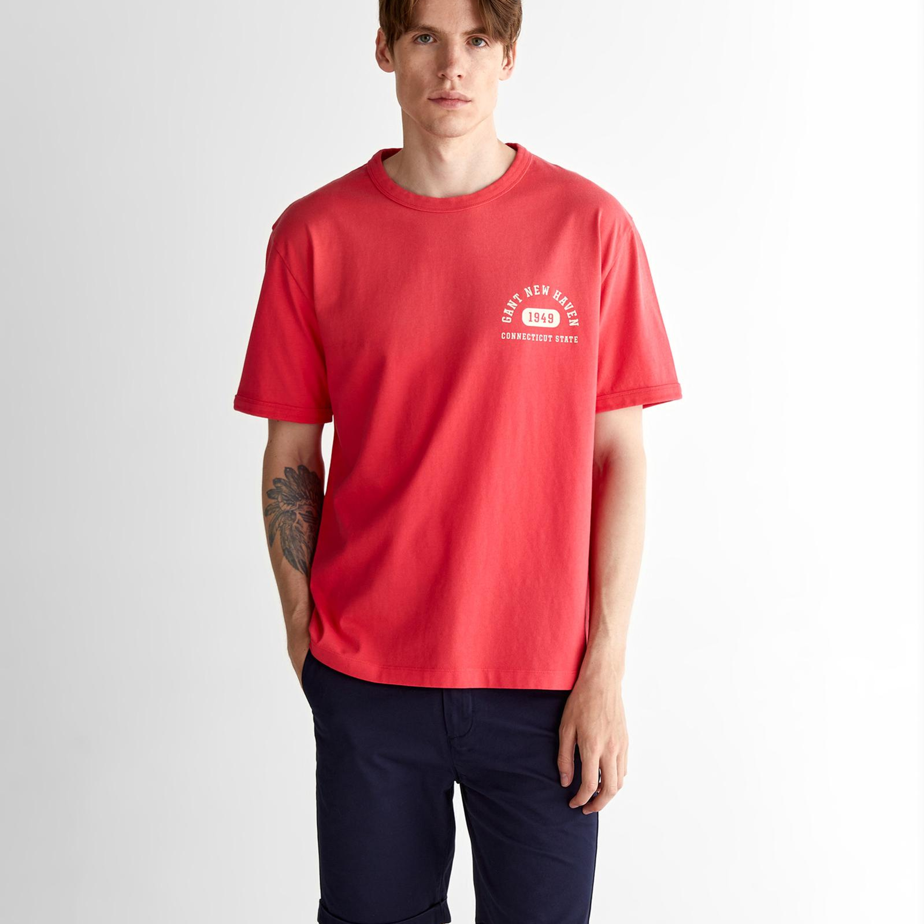 GANT Erkek Kırmızı Relaxed Fit Bisiklet Yaka Logolu T-Shirt