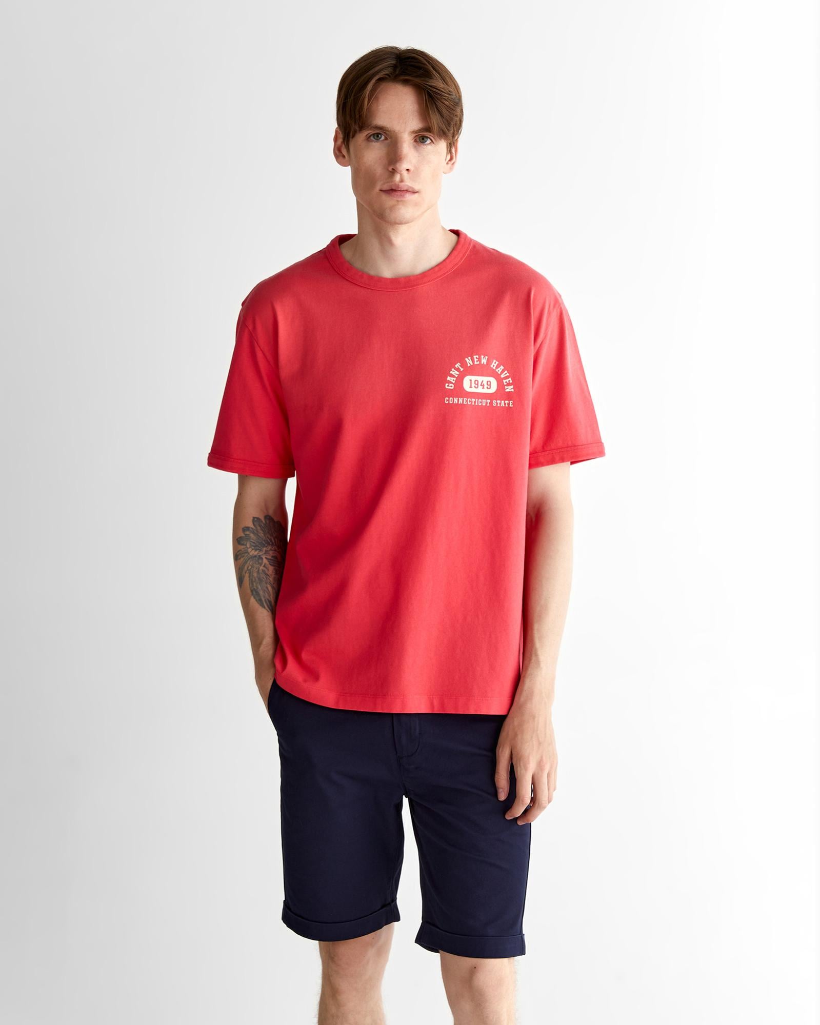 GANT Erkek Kırmızı Relaxed Fit Bisiklet Yaka Logolu T-Shirt