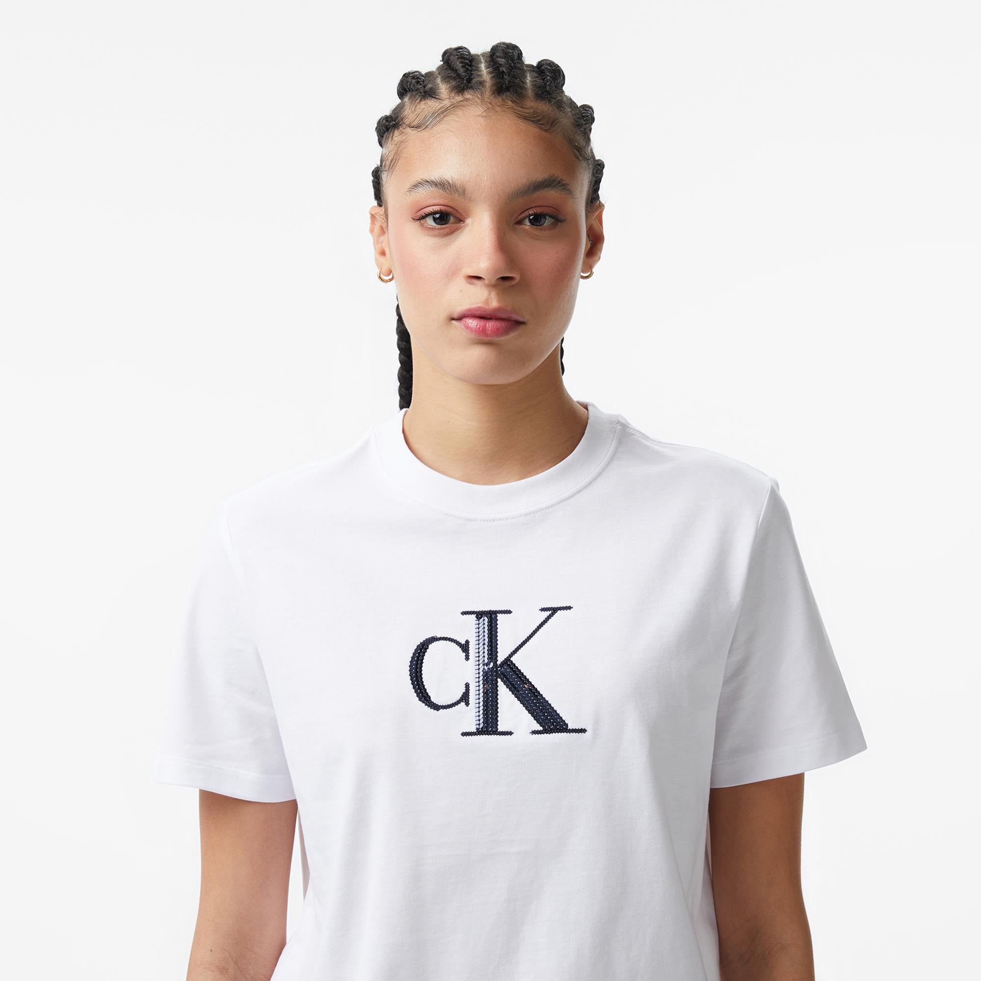 Calvin Klein Sequin Graphic Kadın Beyaz T-Shirt
